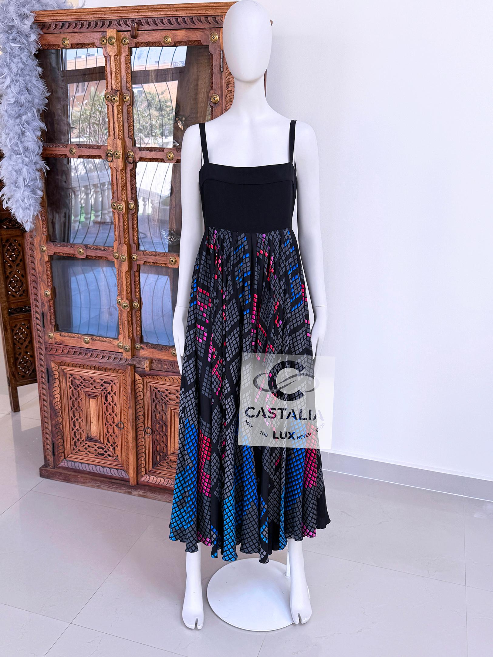 Chanel 12K$ Astonishing CC Giant Logo Maxi Silk Dress 40 FR For Sale 6