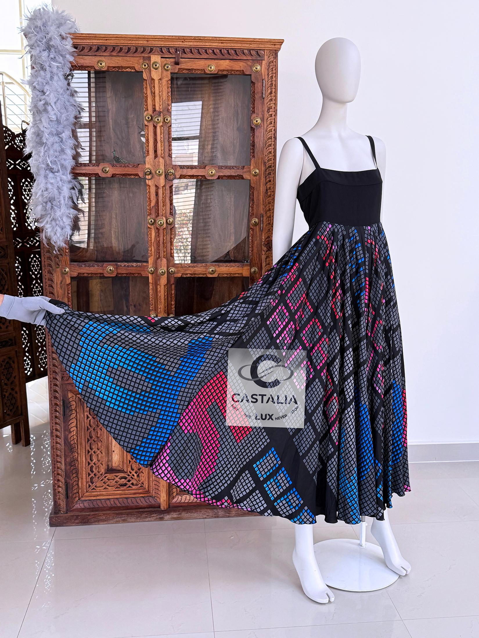 Chanel 12K$ Astonishing CC Giant Logo Maxi Silk Dress 40 FR For Sale 2