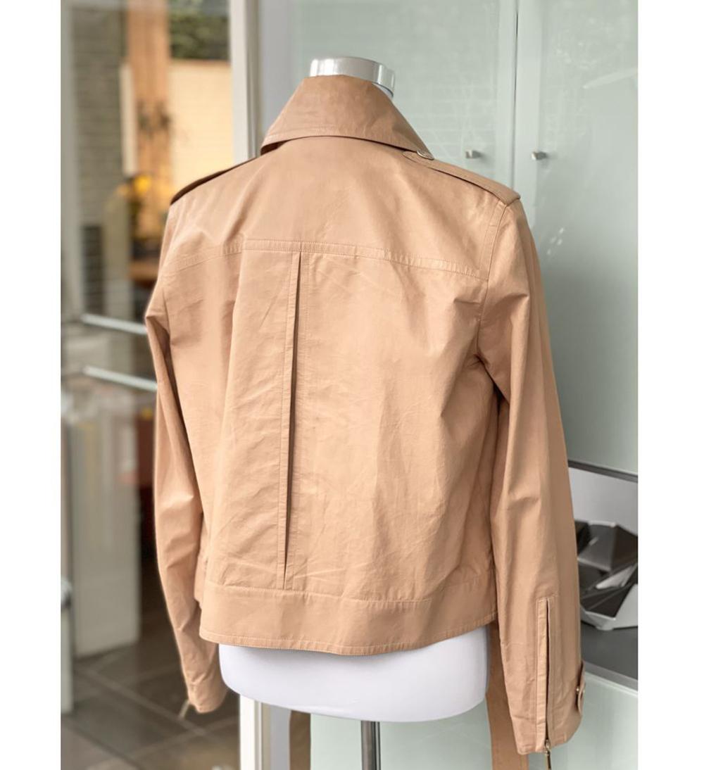 Veste motard Chanel 12K$ en cuir et taffetas beige en vente 2
