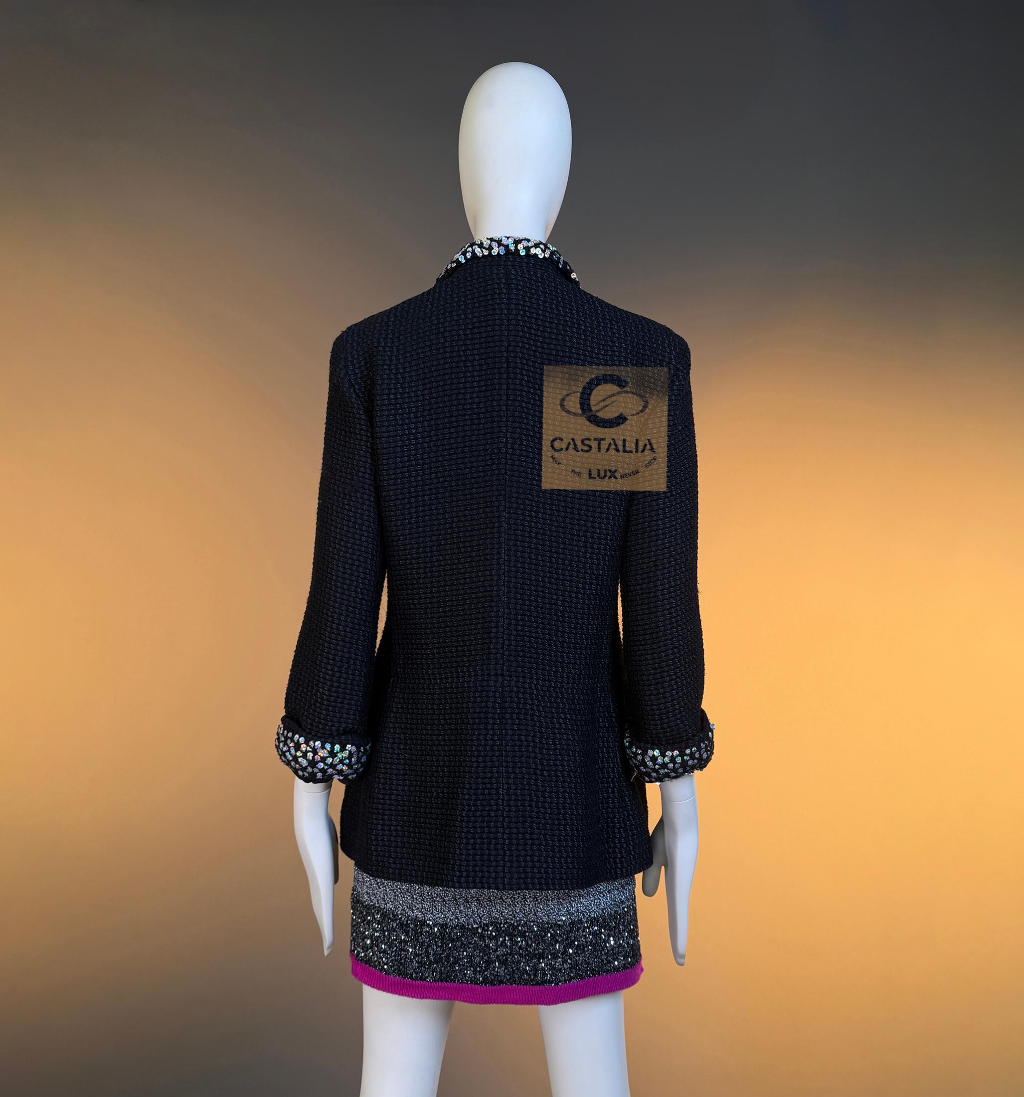 CHANEL 12K$ Veste en tweed noir avec paillettes 40 FR en vente 8