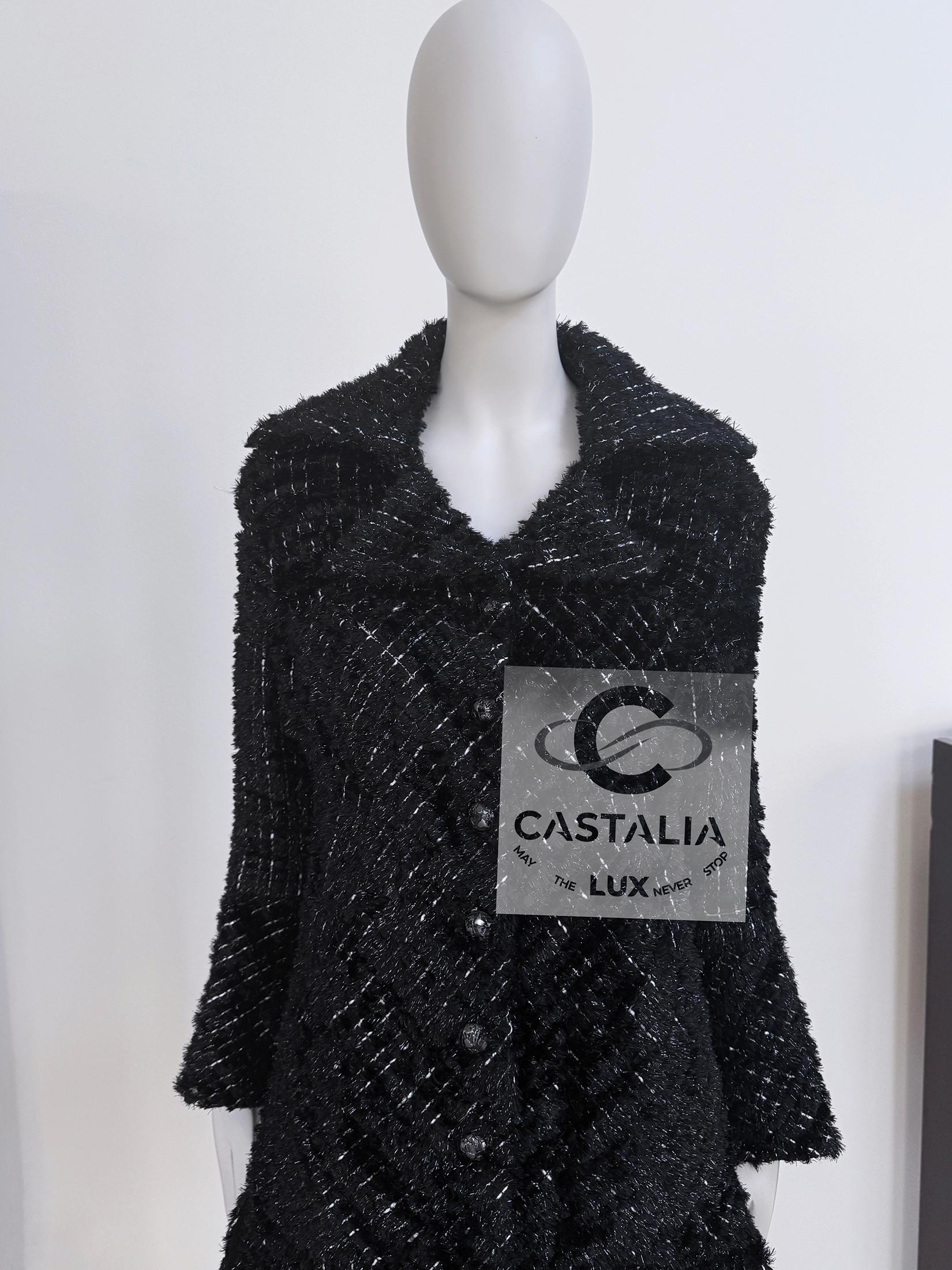 Women's or Men's Chanel 12K$ New Cara Delevingne Style Fluffy Tweed Jacket 36 FR For Sale