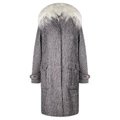 CHANEL 12K$ Paris / Dallas Runway CC Buttons Tweed Coat