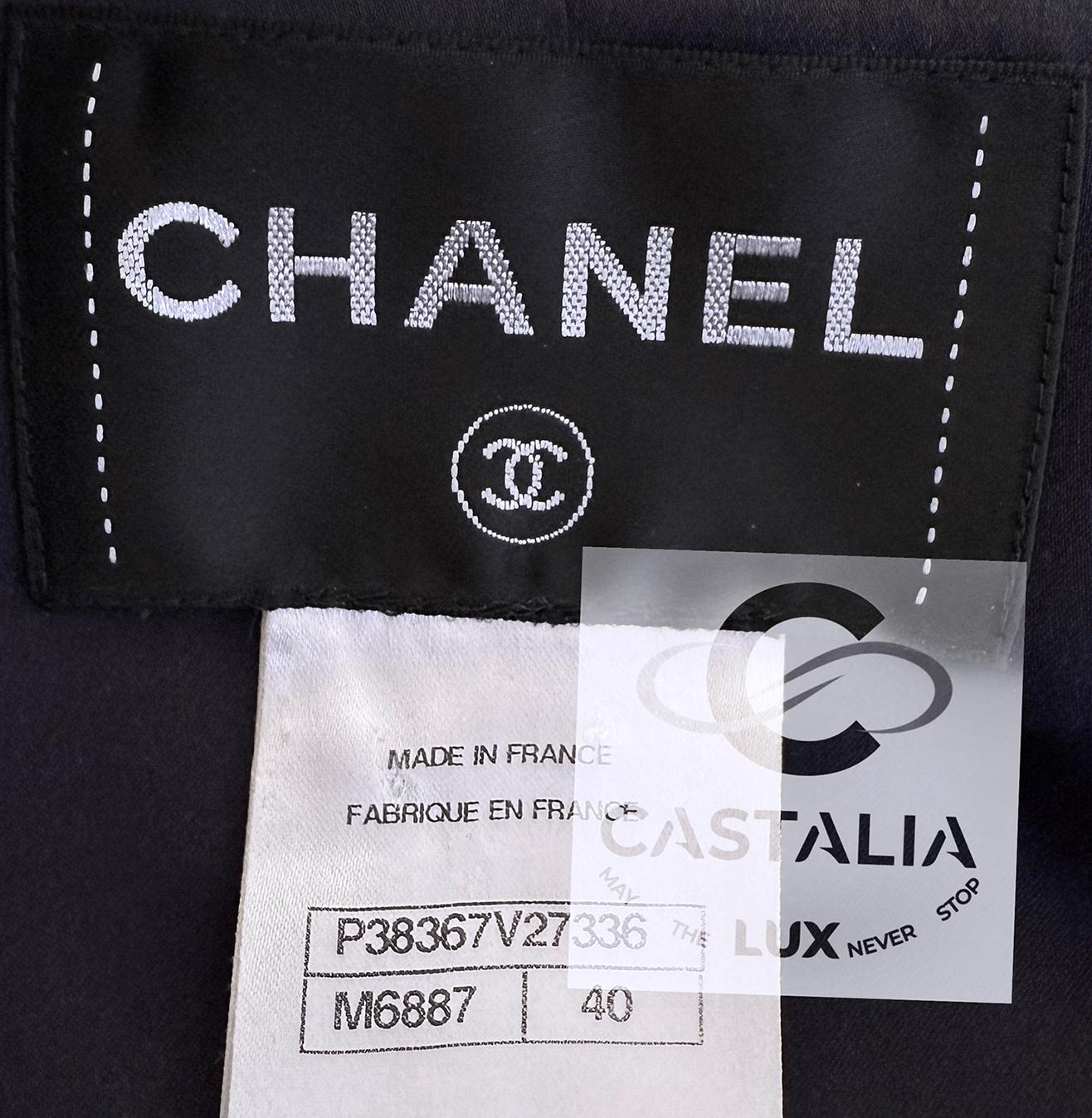 Chanel 12K$ Parigi / Seoul Giacca in tweed con nastro nero 40 FR in vendita 10