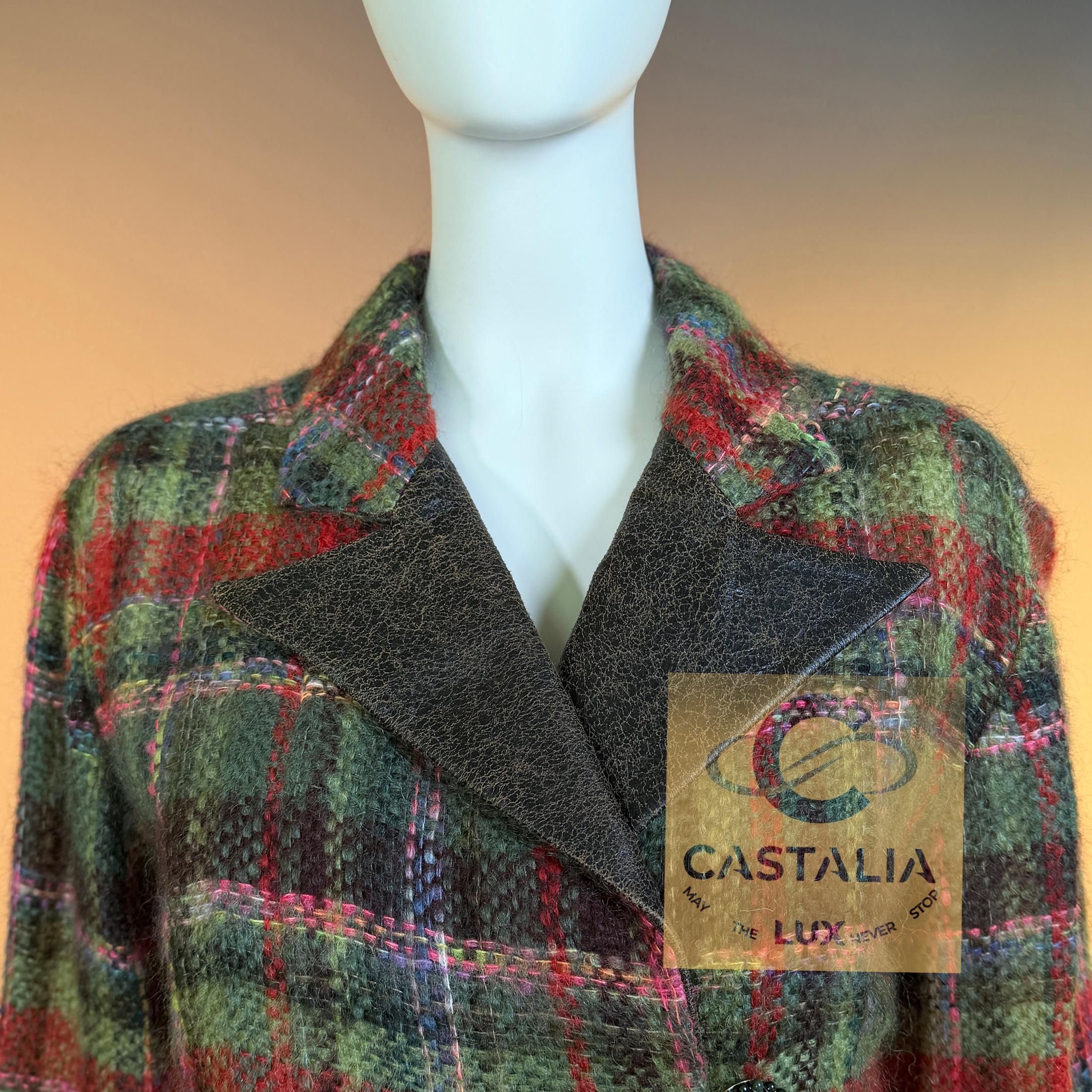 CHANEL 12K$ Rare Paris / Edinburgh Runway Tweed Jacket 34 FR en Nuevo estado para la venta en Dubai, AE