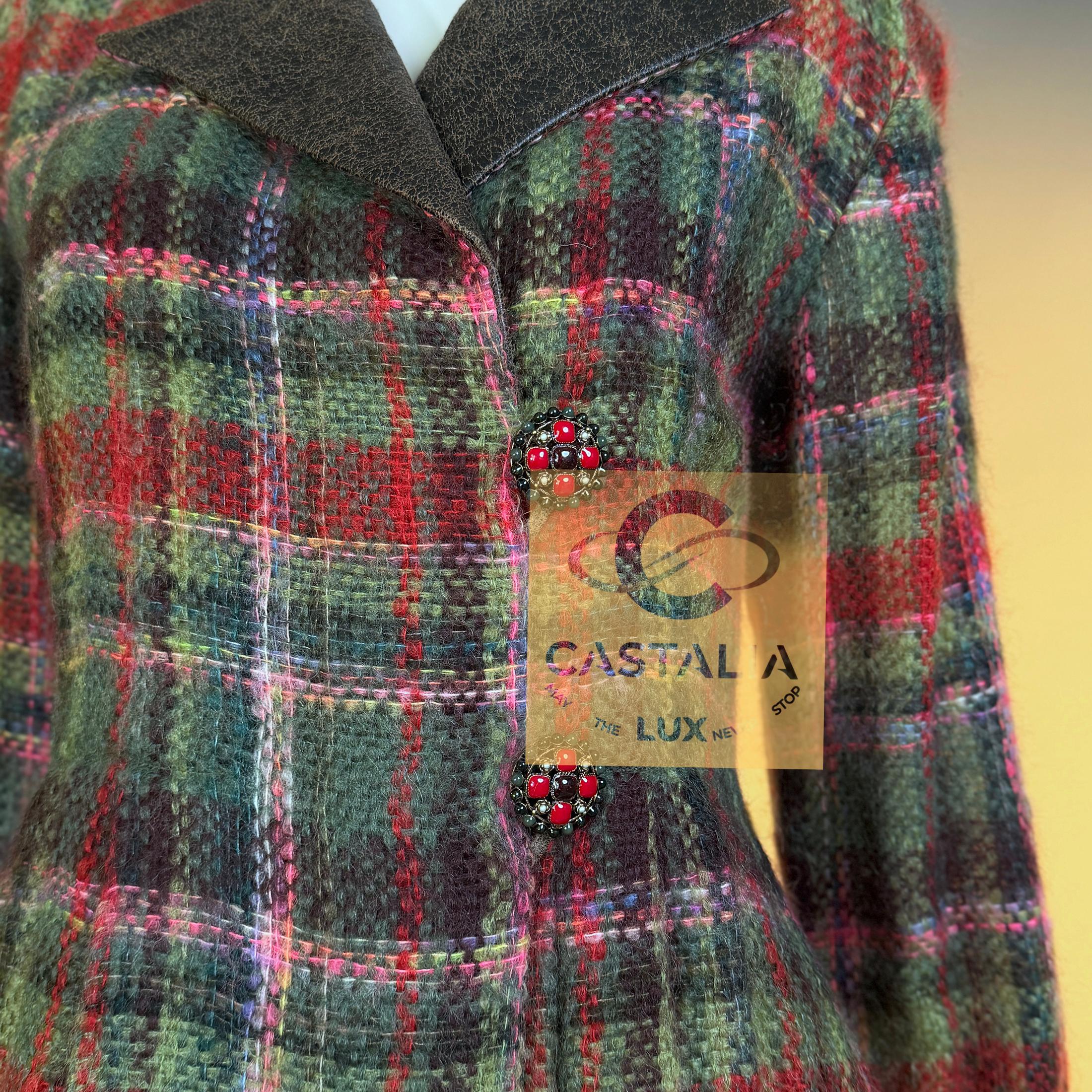 Femenino o masculino CHANEL 12K$ Rare Paris / Edinburgh Runway Tweed Jacket 34 FR en venta