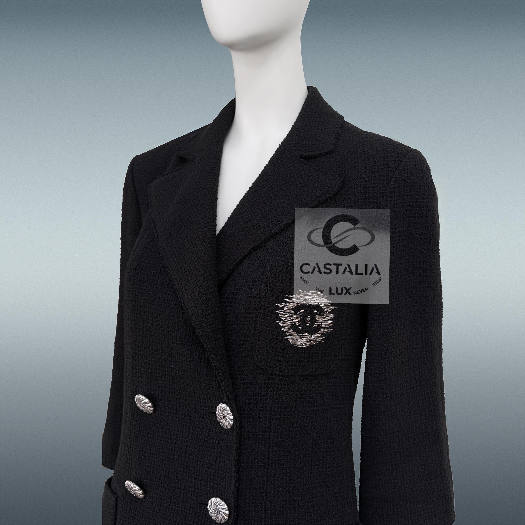 Chanel 12P Schwarz Logo Patch Tweed Jacke 36 FR im Angebot 9