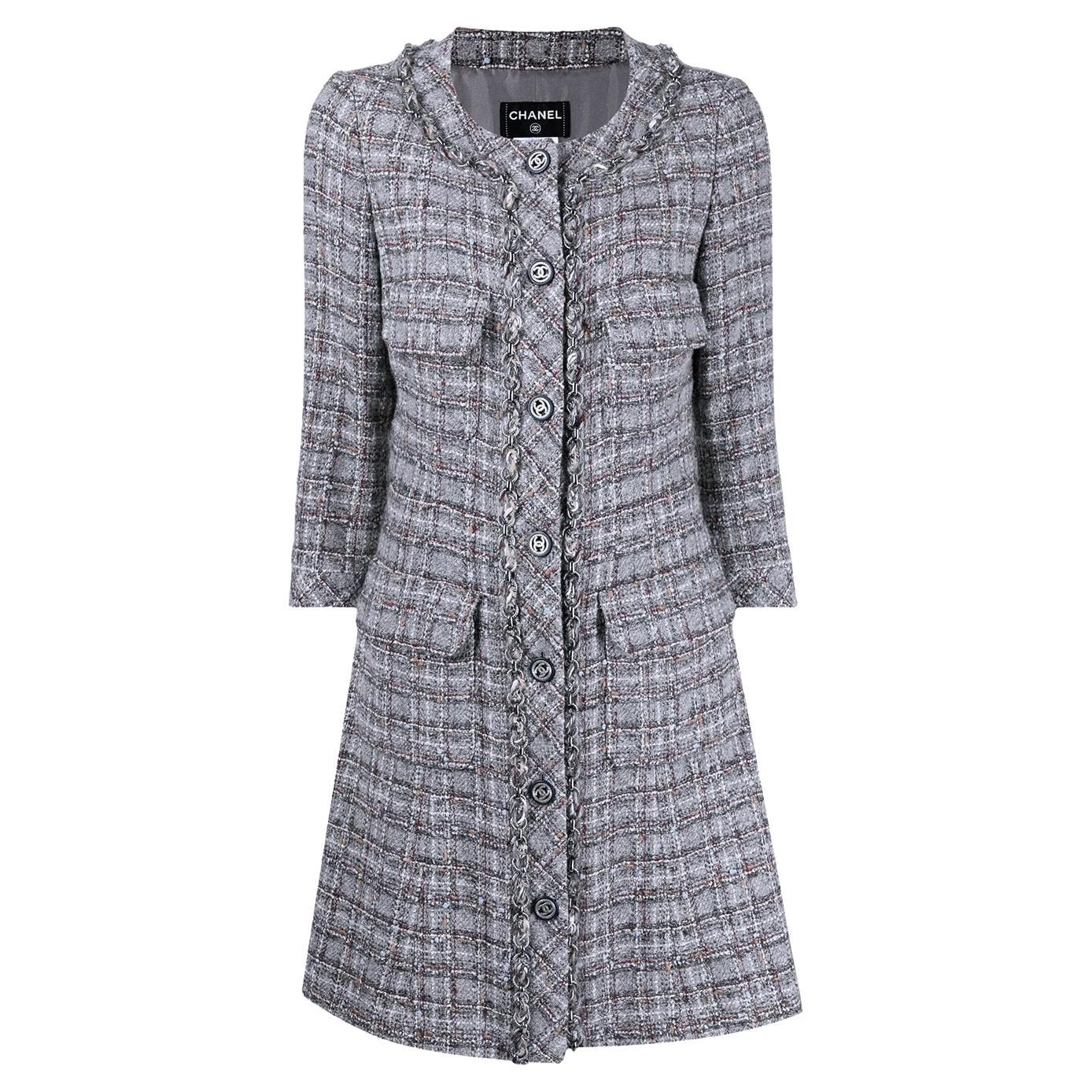 CHANEL 13$ Paris / EDINBURGH Tweed Coat with Metallic Chain Trim 34