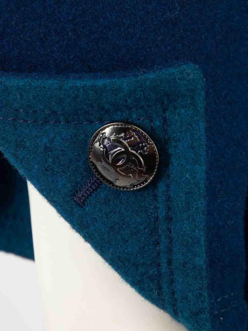 Chanel 13A Blau Wolle Start-und Landebahn zwei Tone Double Breasted Coat Größe M im Angebot 1