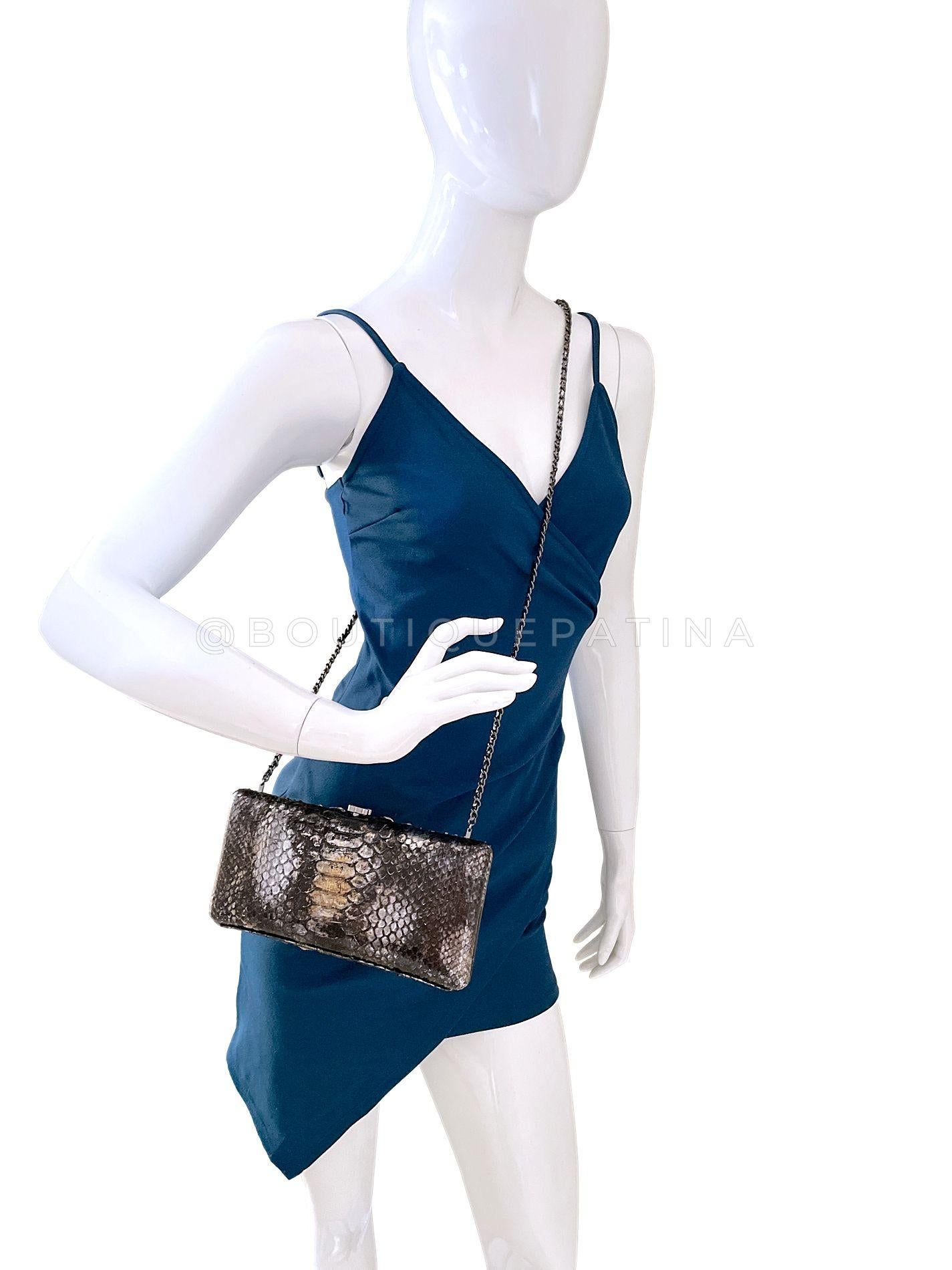 Chanel 13A Paris-Edinburgh Silver Ombre Python Clutch on Chain Evening Bag 68467 For Sale 9