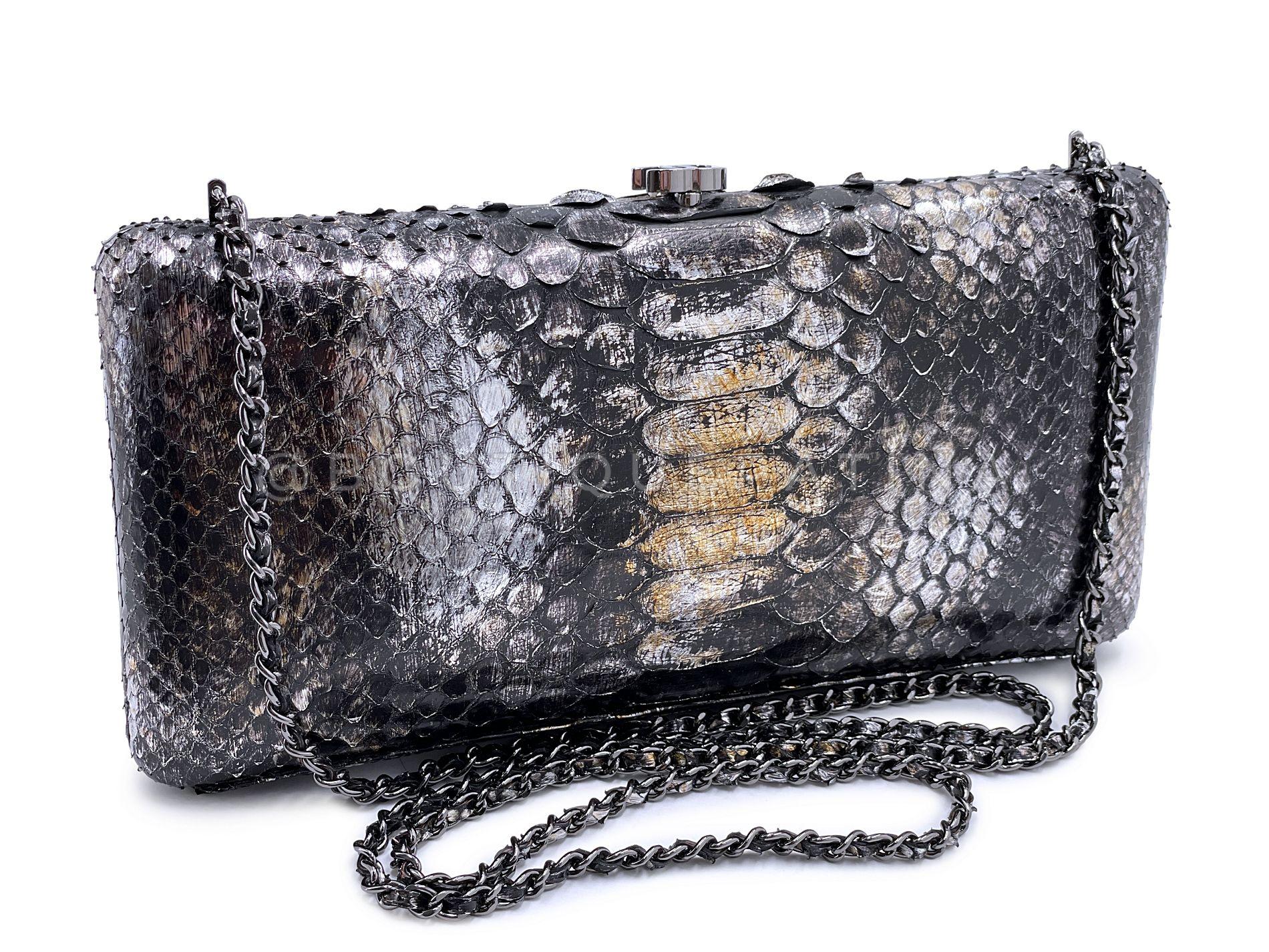 Black Chanel 13A Paris-Edinburgh Silver Ombre Python Clutch on Chain Evening Bag 68467 For Sale