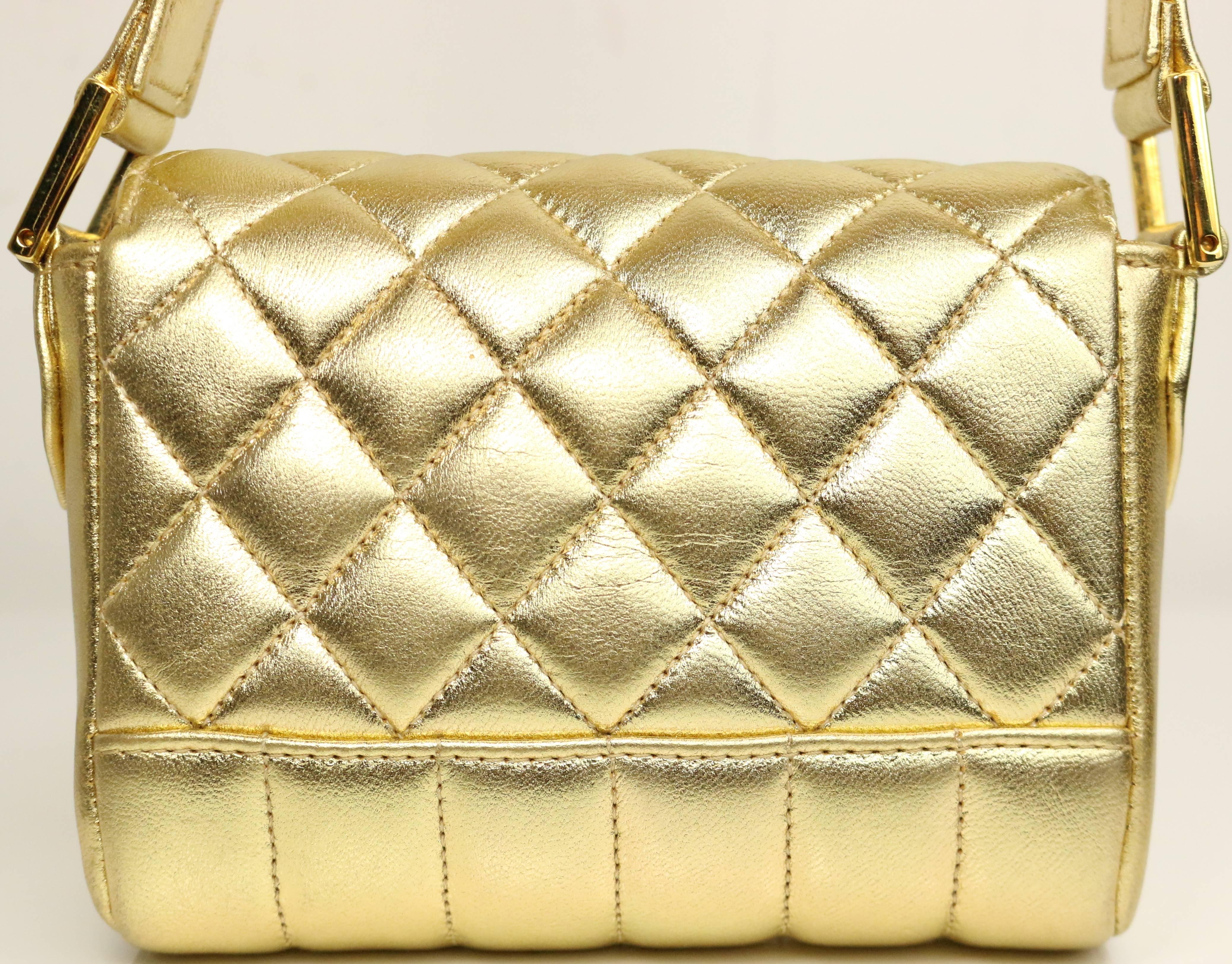 Chanel 13cm Gold Metallic Lambskin Quilted Flap Shoulder/ Hand Bag In Excellent Condition For Sale In Sheung Wan, HK