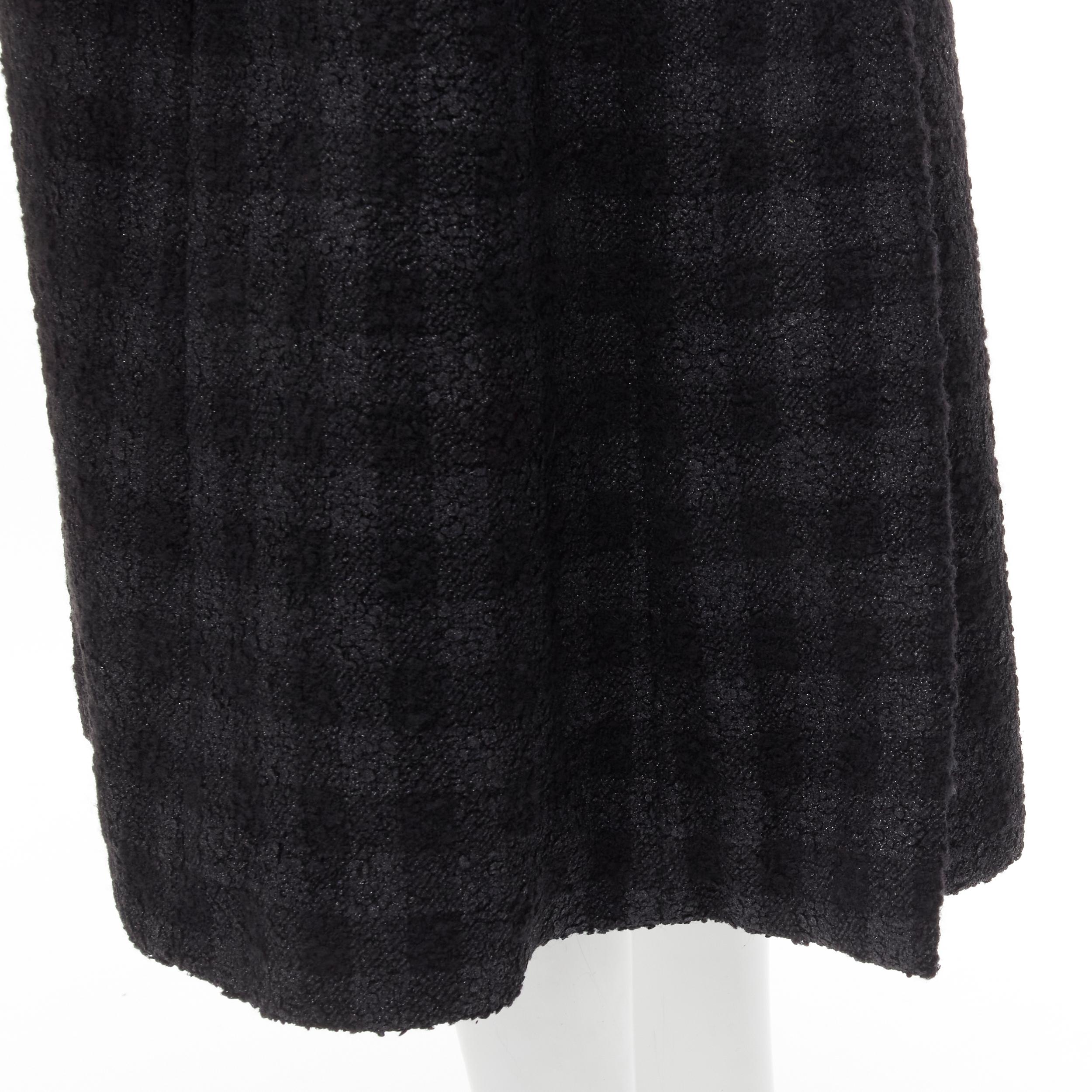 CHANEL 13K schwarzer Lurex Karierter Tweed Globe CC Knopfleiste hoch niedriger Mantel FR36 XS im Angebot 5