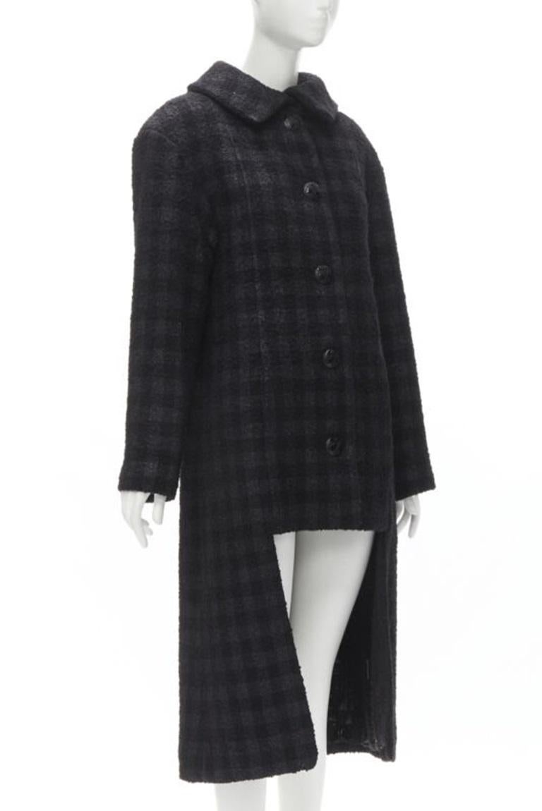 CHANEL 13K manteau en tweed à carreaux lurex noir Globe CC button high low FR36 XS Excellent état - En vente à Hong Kong, NT