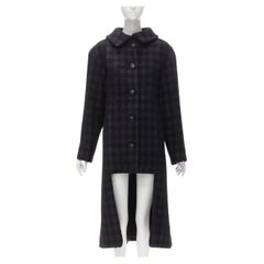 Manteau Chanel en tweed à carreaux en lurex noir 13 carats avec boutons CC, taille FR 36