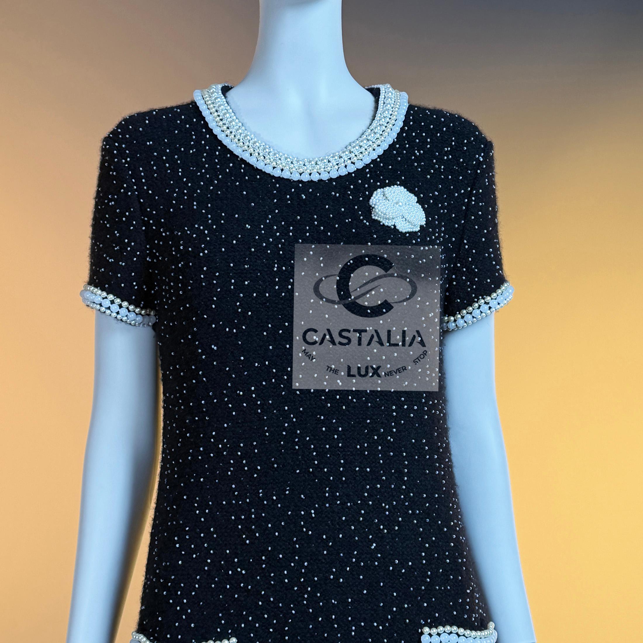 CHANEL 13K$ Schwarzes perlenbesetztes Kleid mit Jewell-Brosche 40 FR im Angebot 7