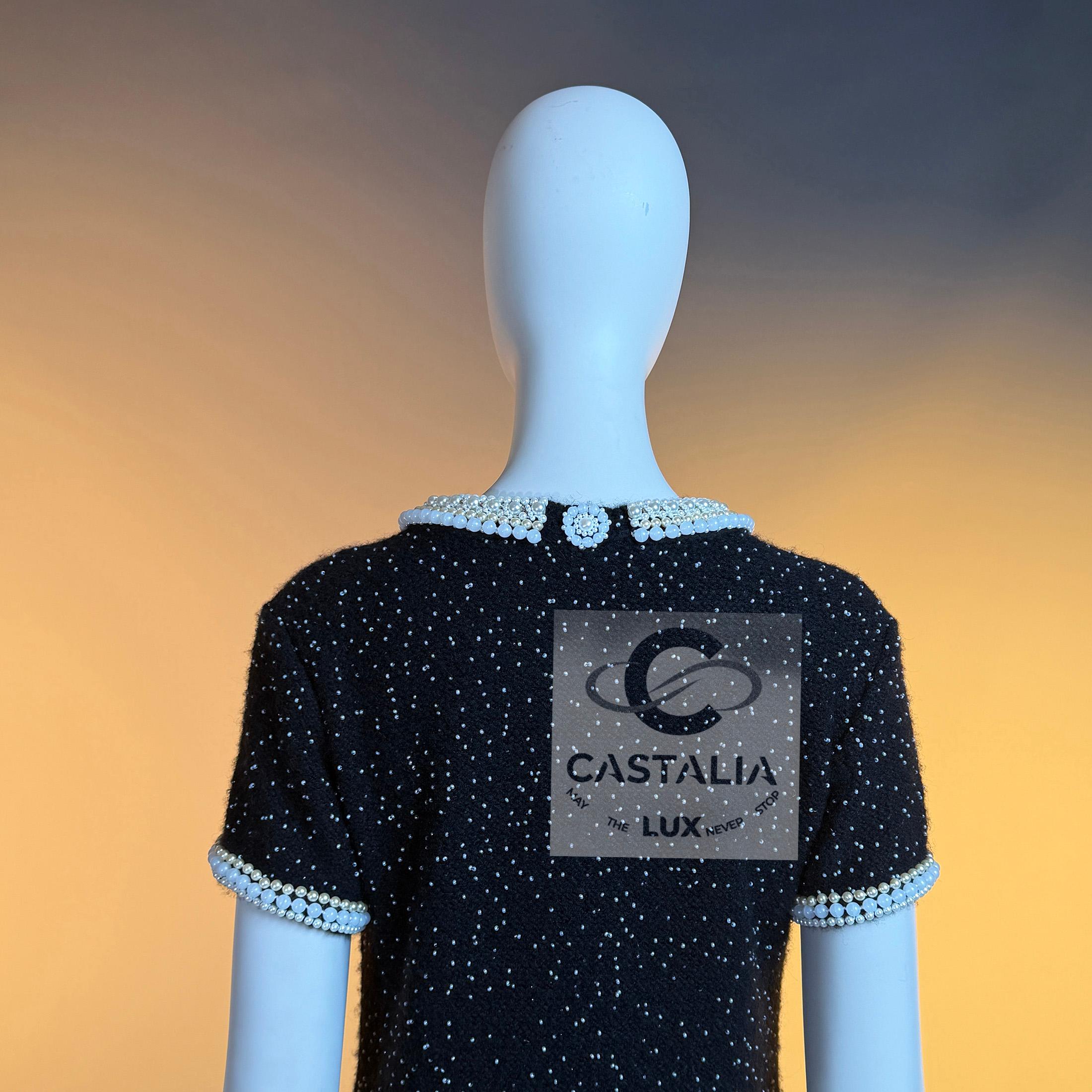 CHANEL 13K$ Schwarzes perlenbesetztes Kleid mit Jewell-Brosche 40 FR im Angebot 12