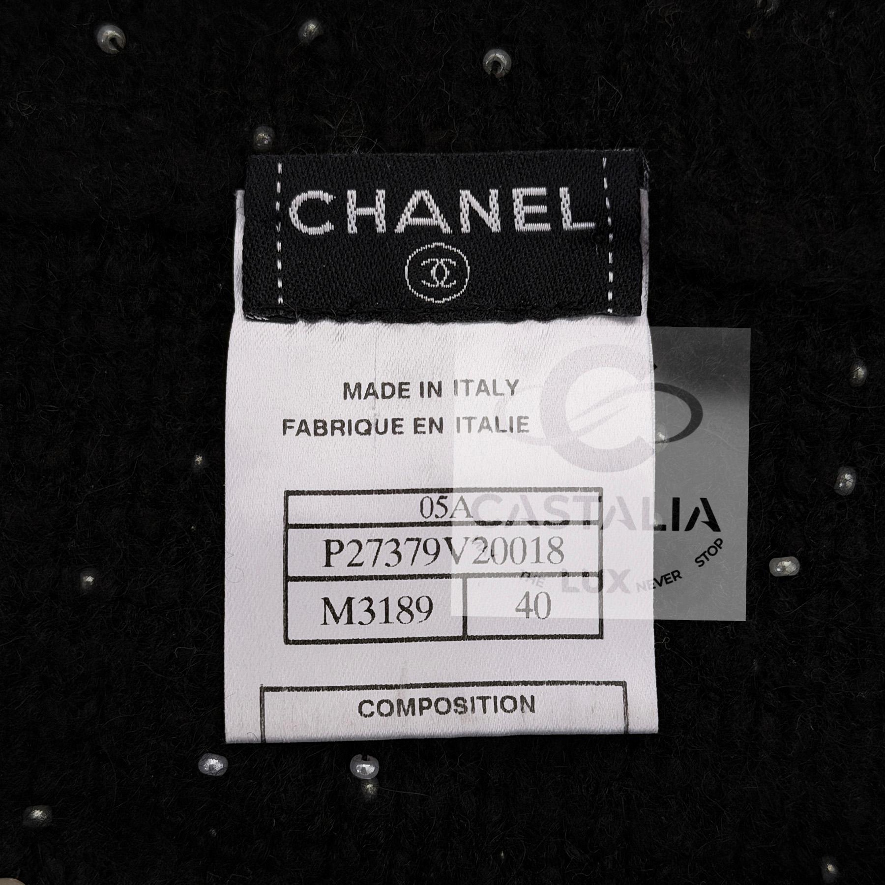 CHANEL 13K$ Schwarzes perlenbesetztes Kleid mit Jewell-Brosche 40 FR im Angebot 14