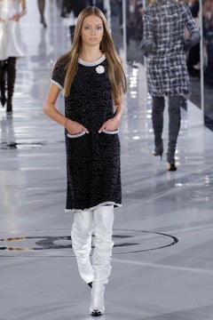 CHANEL 13K$ Black Pearl Embellished Dress with Jewel Brooch 40 FR