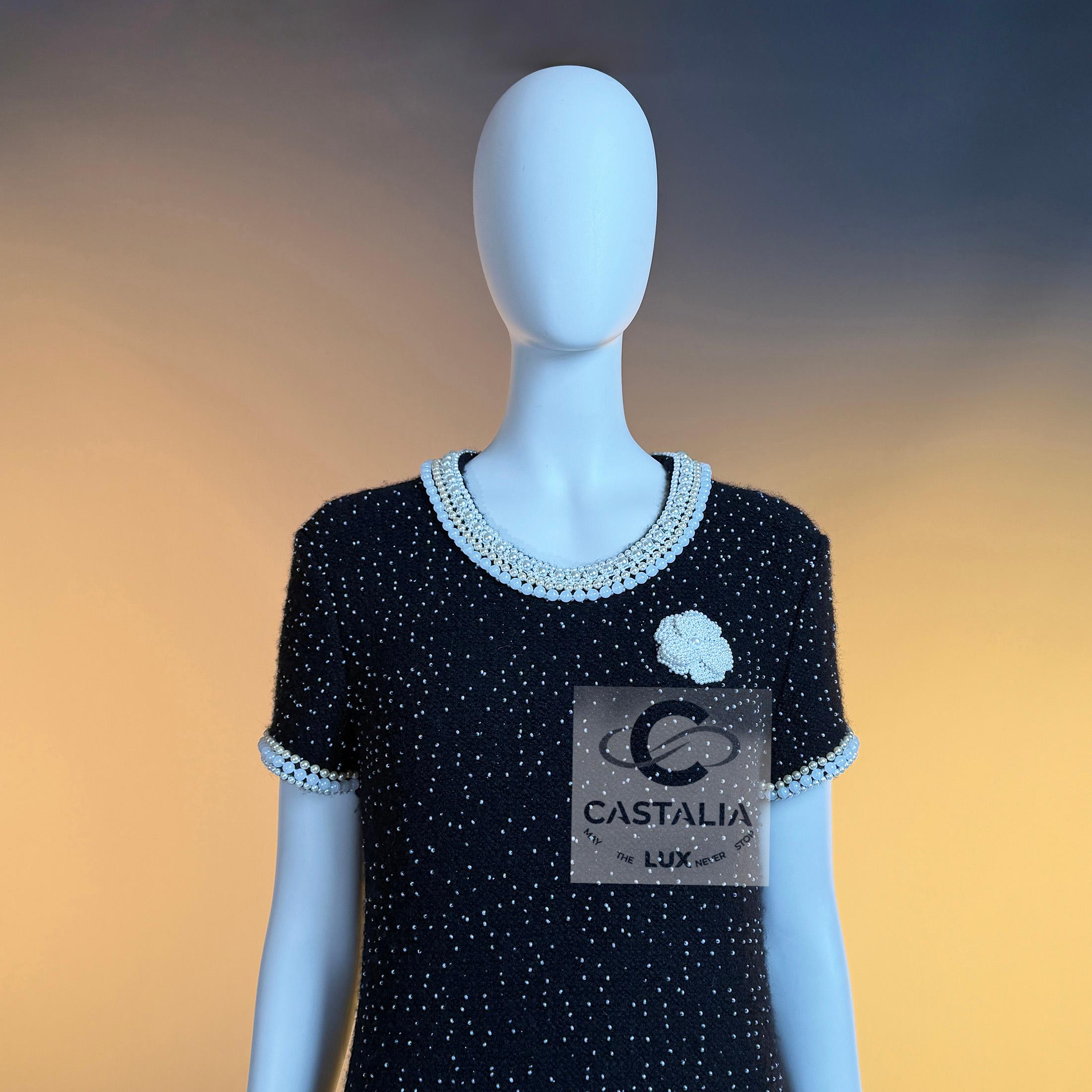 CHANEL 13K$ Schwarzes perlenbesetztes Kleid mit Jewell-Brosche 40 FR im Angebot 5