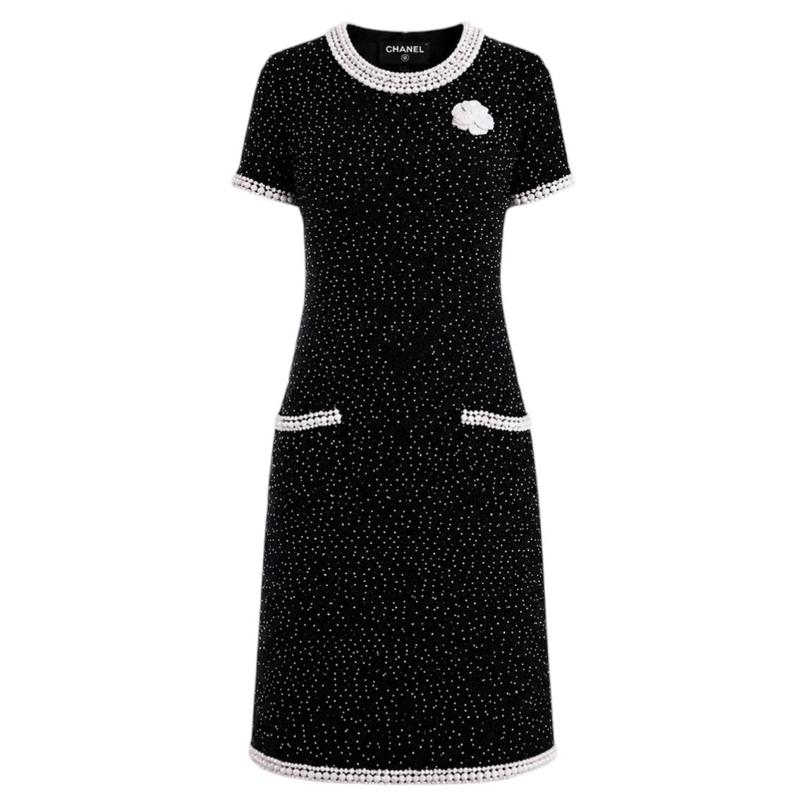 CHANEL 13K$ Black Pearl Embellished Dress with Jewel Brooch 40 FR For Sale