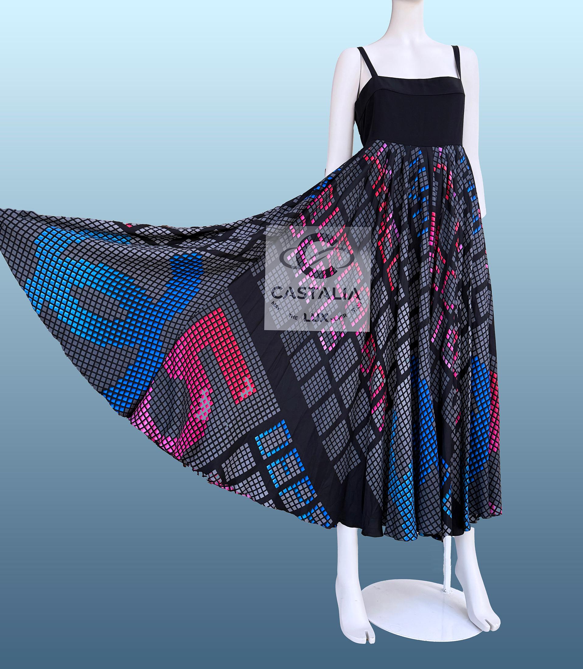 Chanel 13K$ CC Logo Maxi Abito in seta 40 FR in vendita 7
