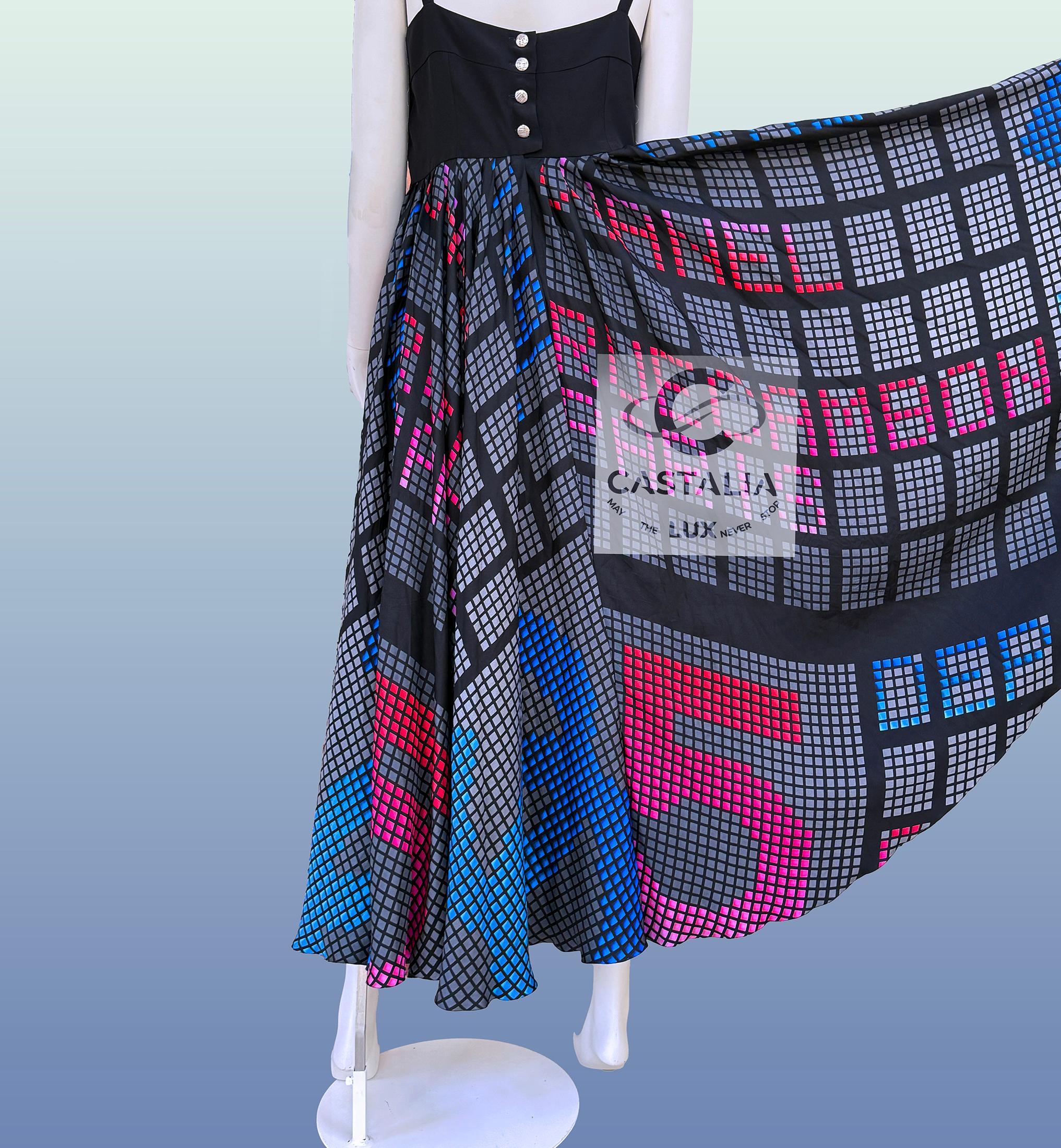 Chanel 13K$ CC Logo Maxi Abito in seta 40 FR in vendita 8
