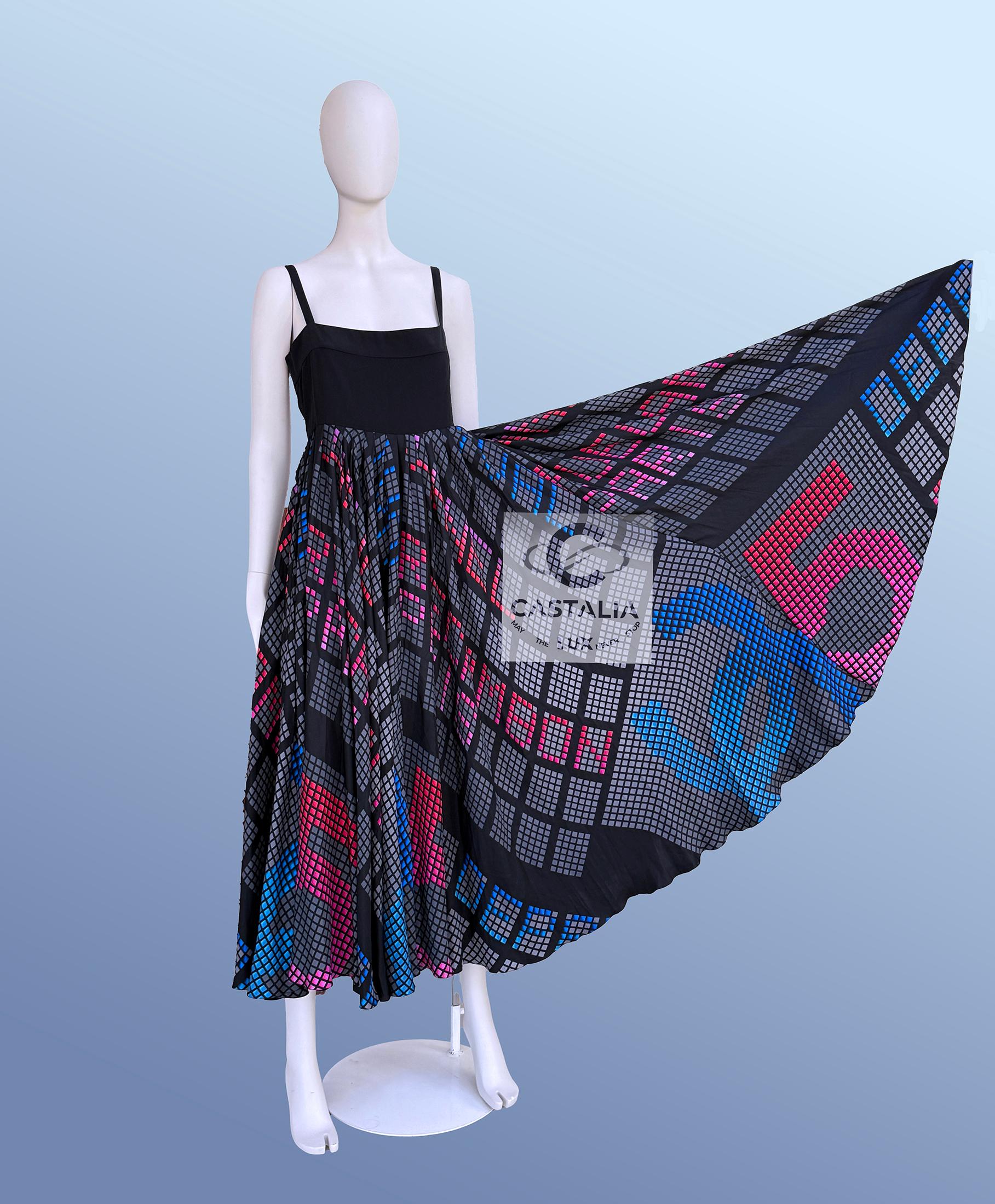 Chanel 13K$ CC Logo Maxi Abito in seta 40 FR in vendita 4