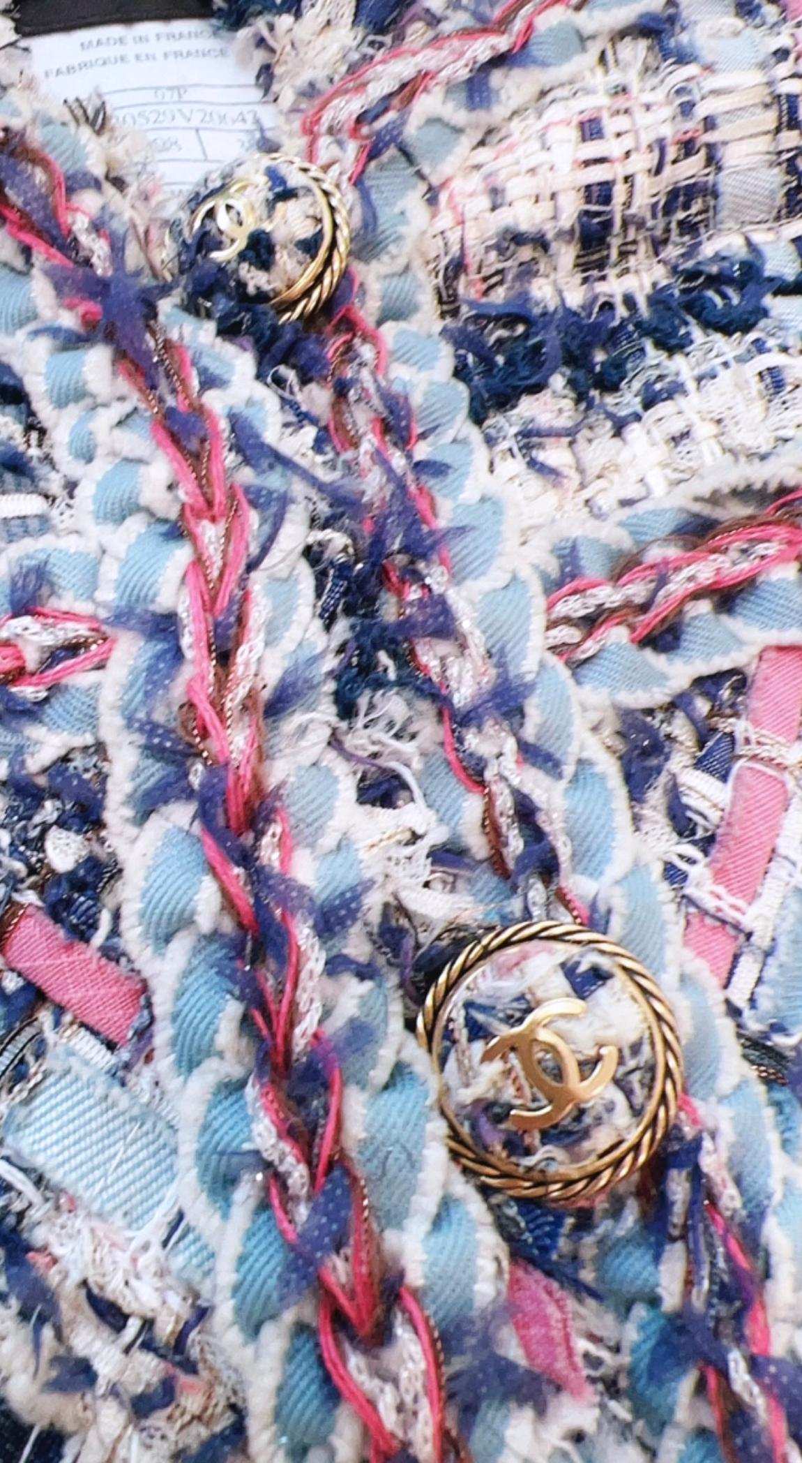 Chanel 13K$ Giacca in tweed con nastro da collezione 40 FR 1