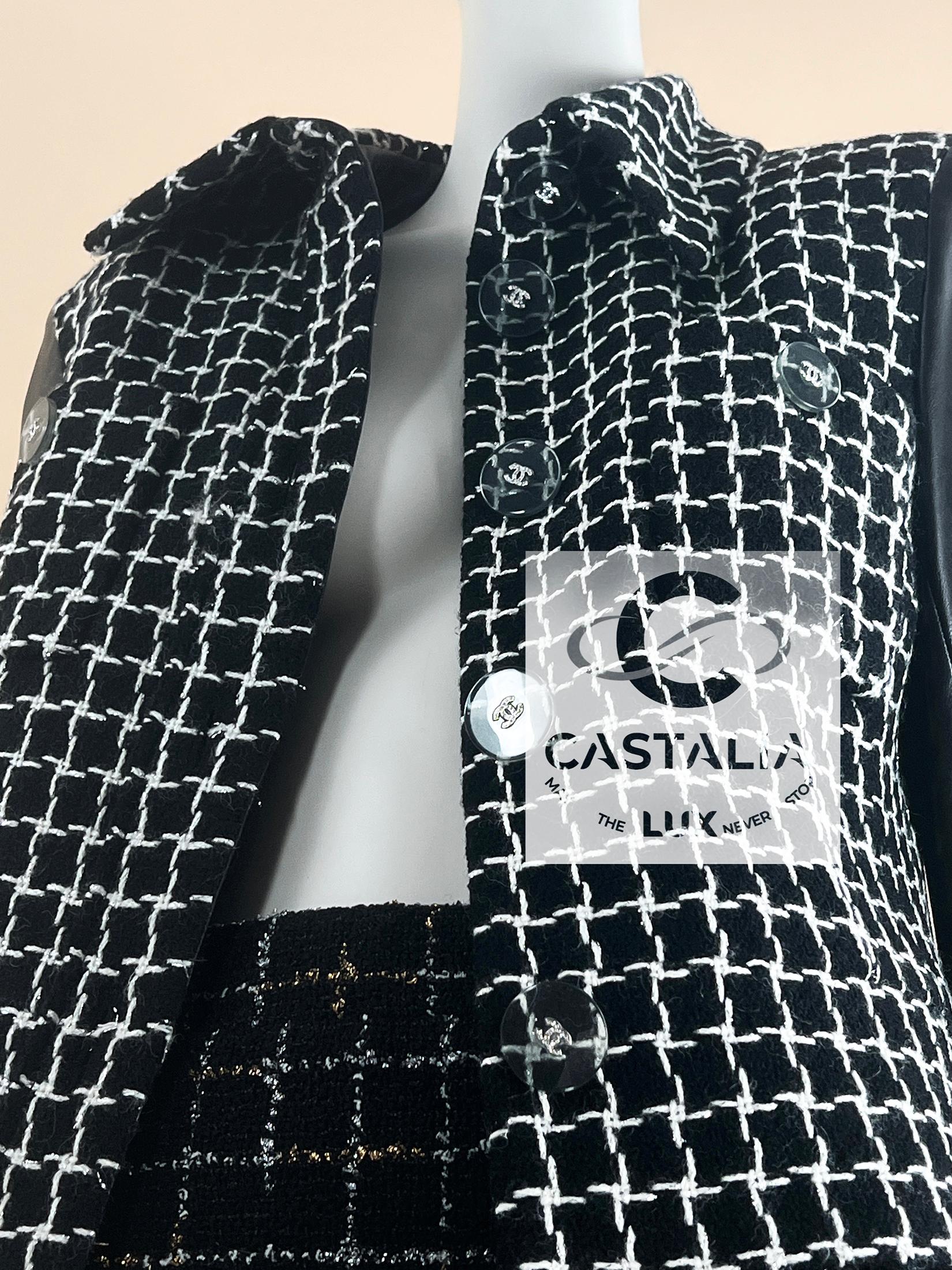 Chanel 13K$ Nuova Parigi / Cosmopolite Giacca in tweed nero 40 FR in vendita 9