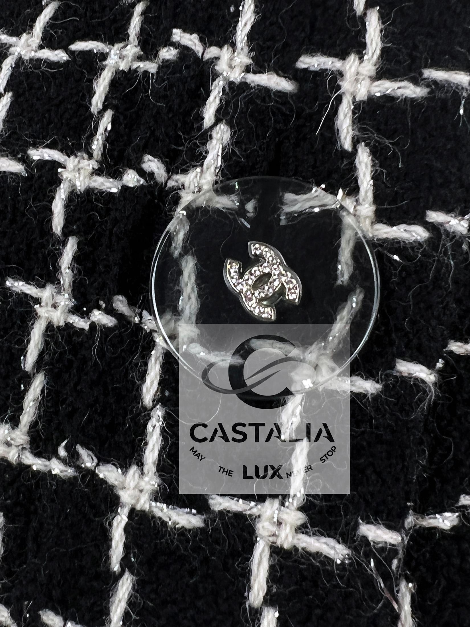 Chanel 13K$ Nuova Parigi / Cosmopolite Giacca in tweed nero 40 FR in vendita 4