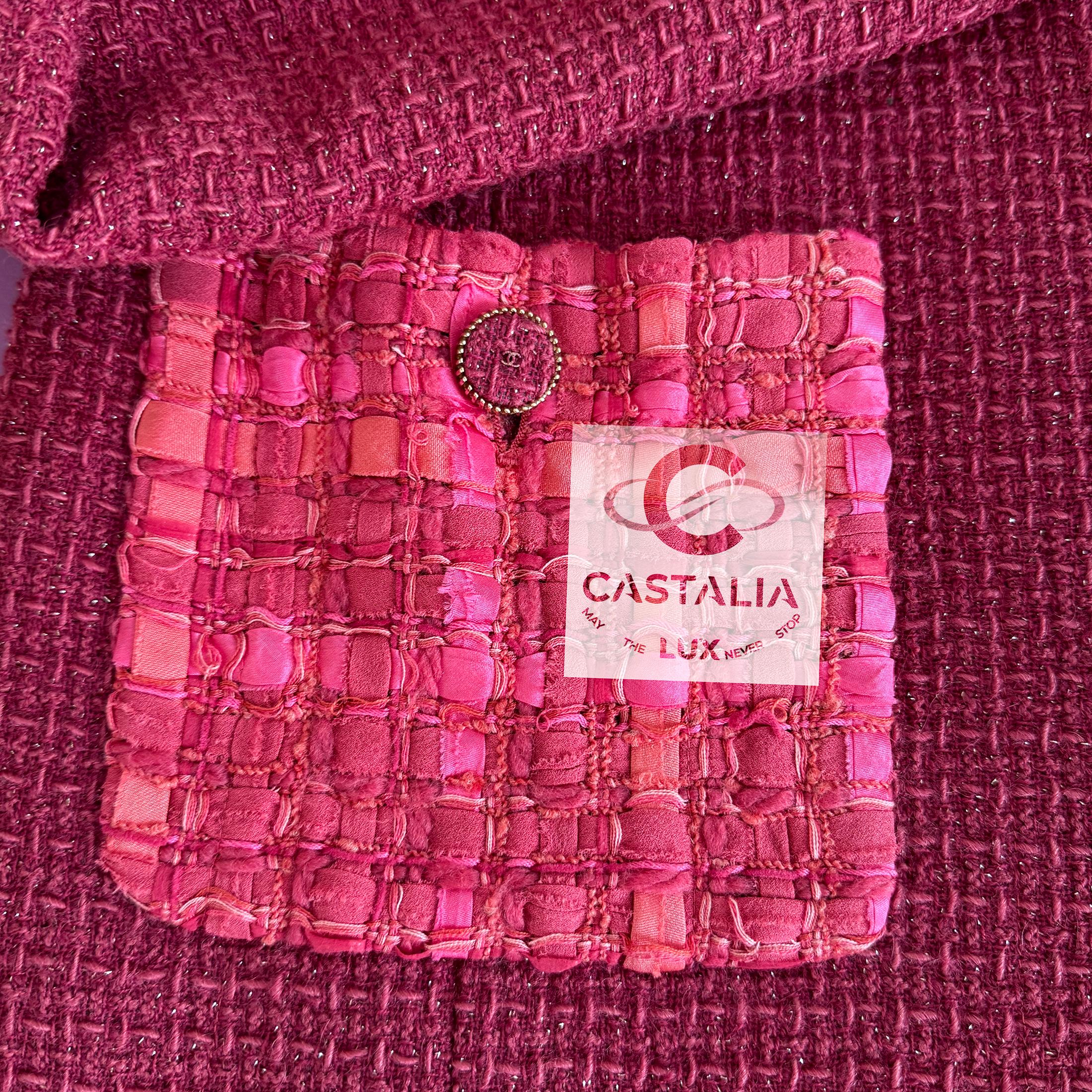 Chanel 13K$ Nueva chaqueta de tweed con cinta frambuesa 42 FR en venta 11
