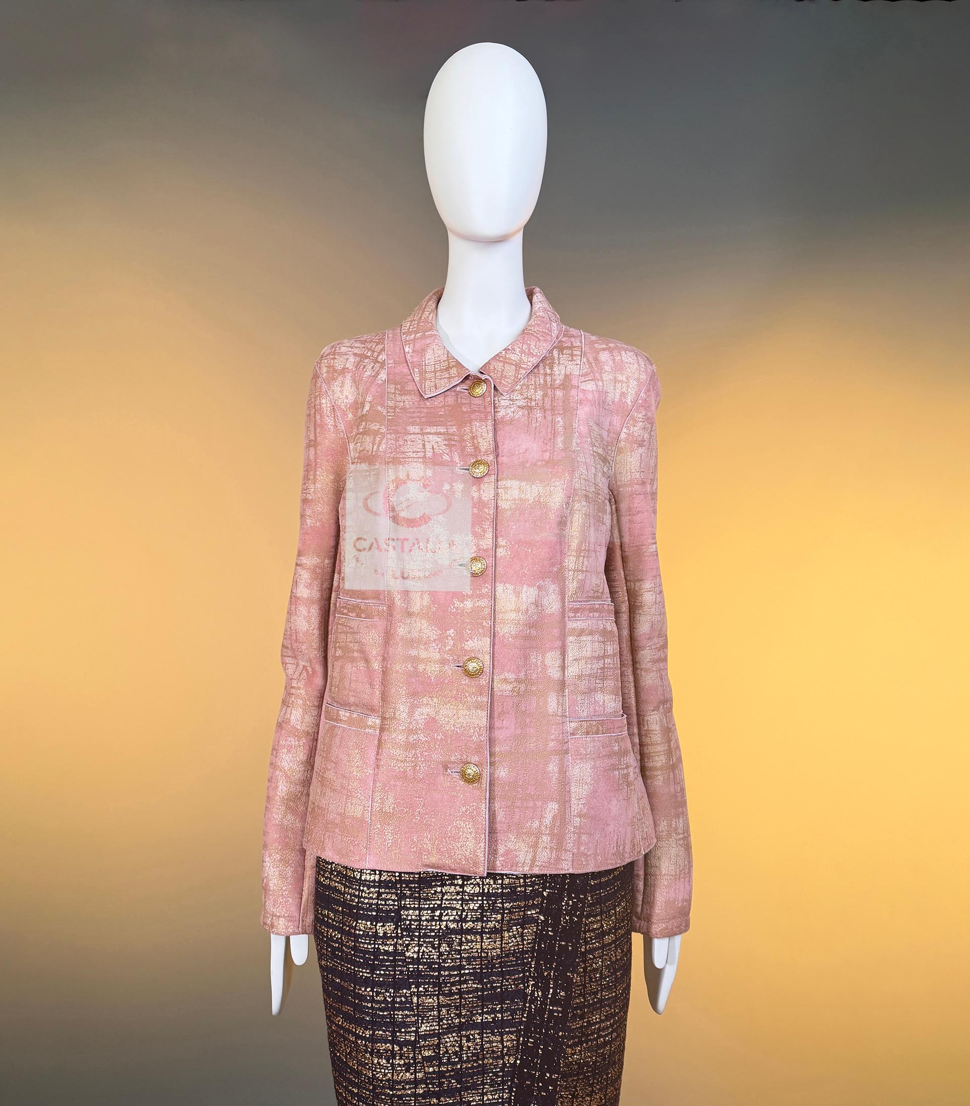 Chanel 13K$ Paris / Biarritz Sammler Lederjacke 44 FR im Zustand „Neu“ im Angebot in Dubai, AE