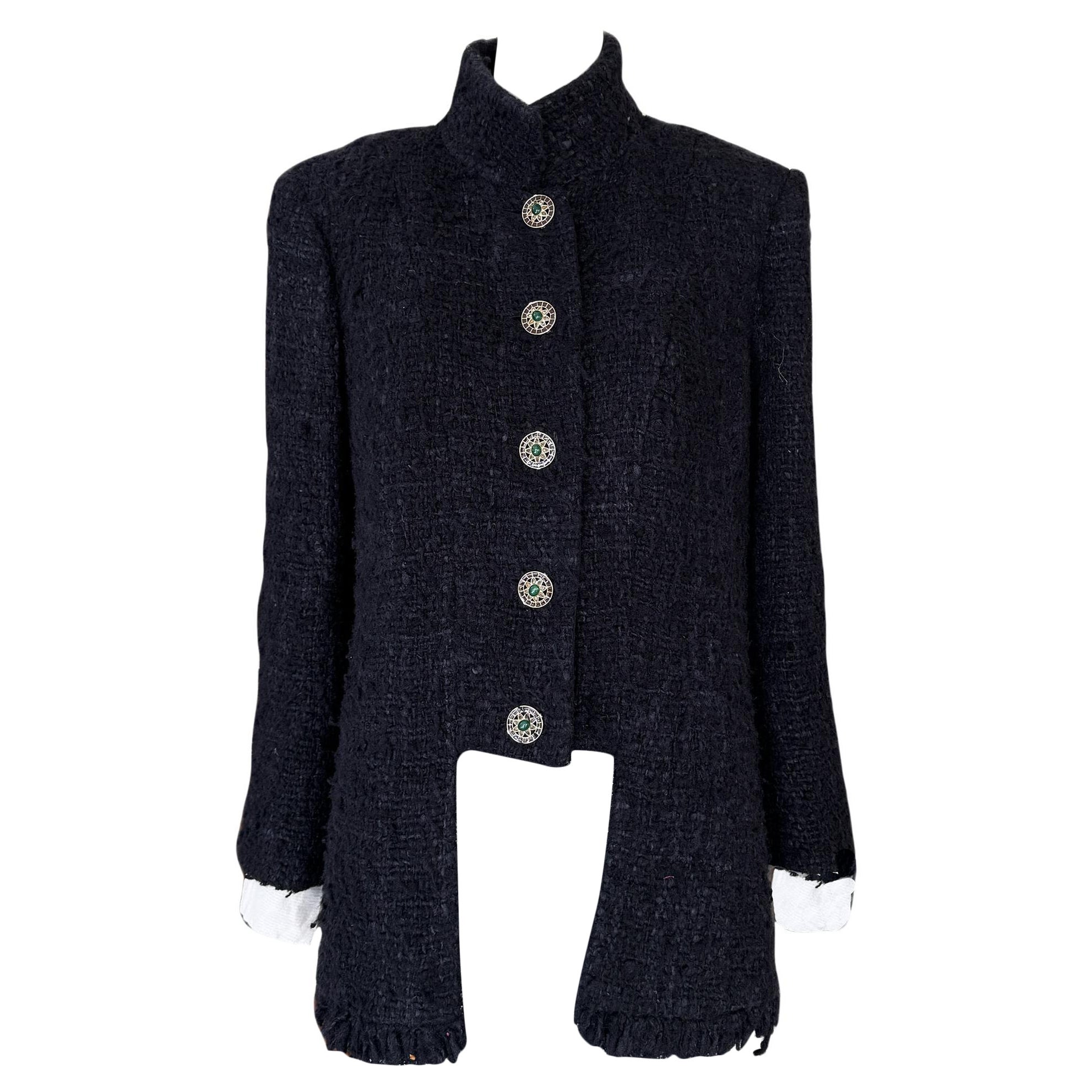 Gorgeous Runway black jacket Chanel made of precious 100% silk Lesage tweed ~ from Paris / BOMBAY Collection by Maestro Lagerfeld
Size mark 50 FR / Condition: kept unworn, pristine
- CC jewel Gripoix buttons
- detachable chiffon silk cuffs
- black