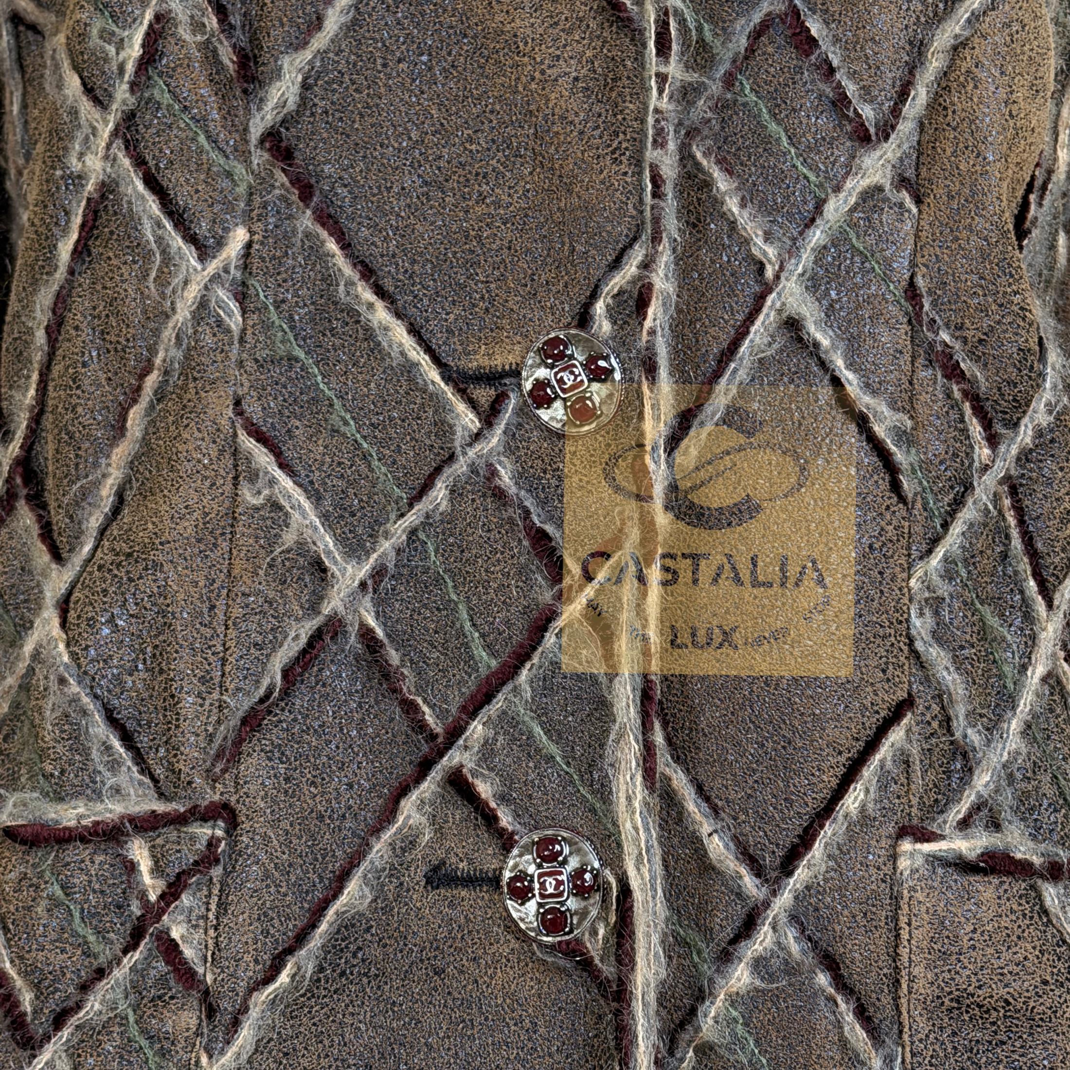 Chanel 13K$ Parigi / Edimburgo CC Gripoix Bottoni Giacca in pelle 40 FR in vendita 7