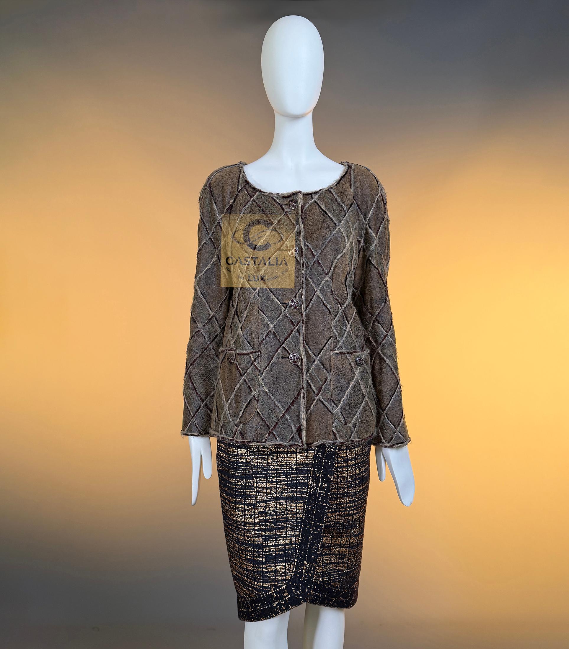 Chanel 13K$ Parigi / Edimburgo CC Gripoix Bottoni Giacca in pelle 40 FR In condizioni ottime in vendita a Dubai, AE