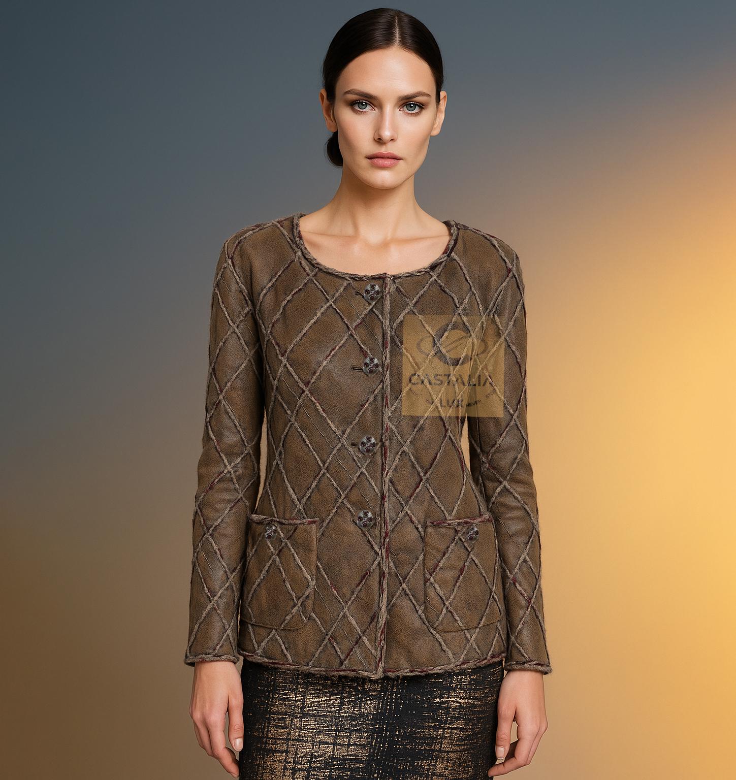 Chanel 13K$ Parigi / Edimburgo CC Gripoix Bottoni Giacca in pelle 40 FR in vendita 1