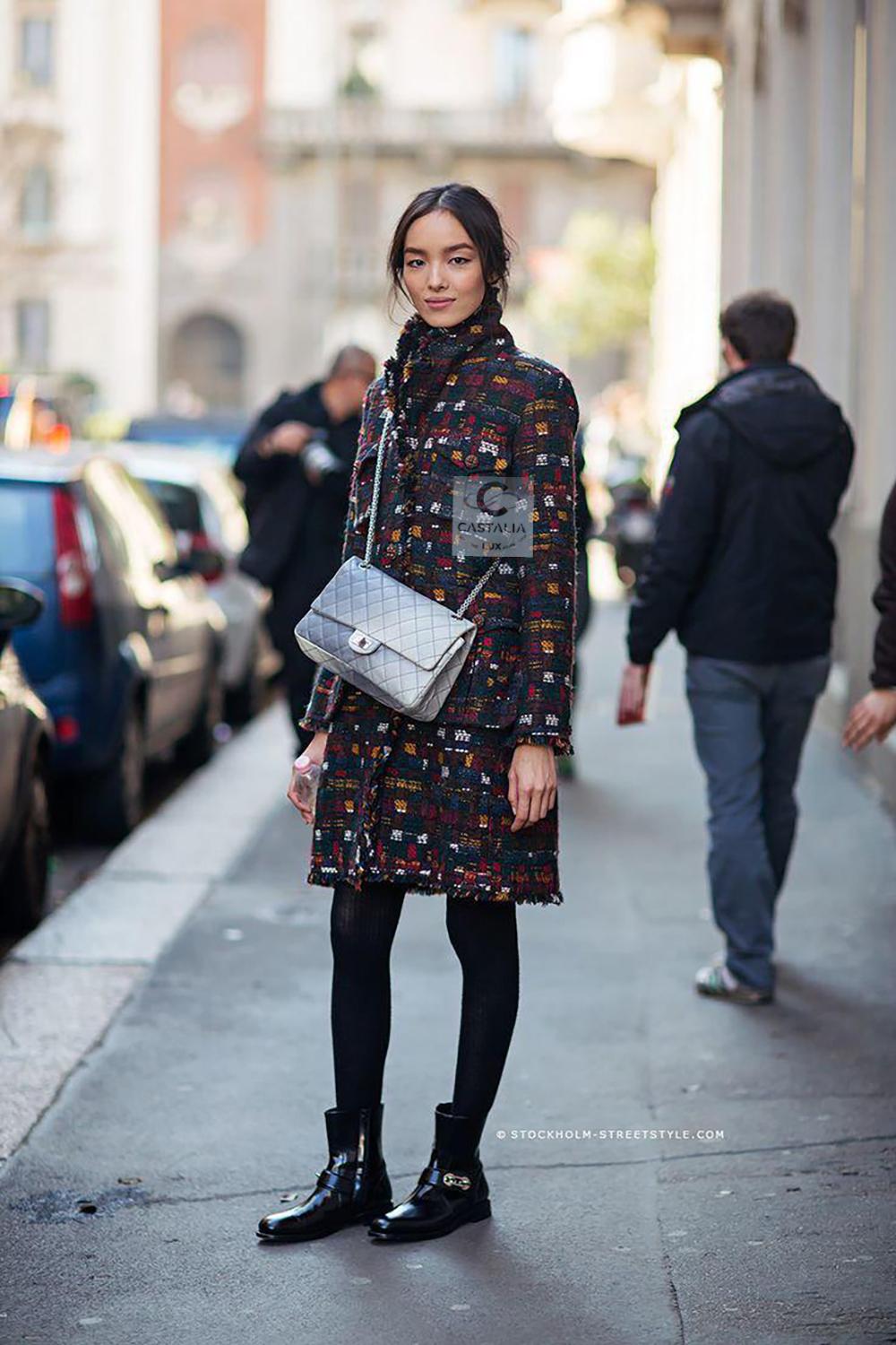 Chanel 13K$ Parigi / Edimburgo CC Gripoix Bottoni Cappotto in Tweed 42 FR In condizioni Nuovo in vendita a Dubai, AE