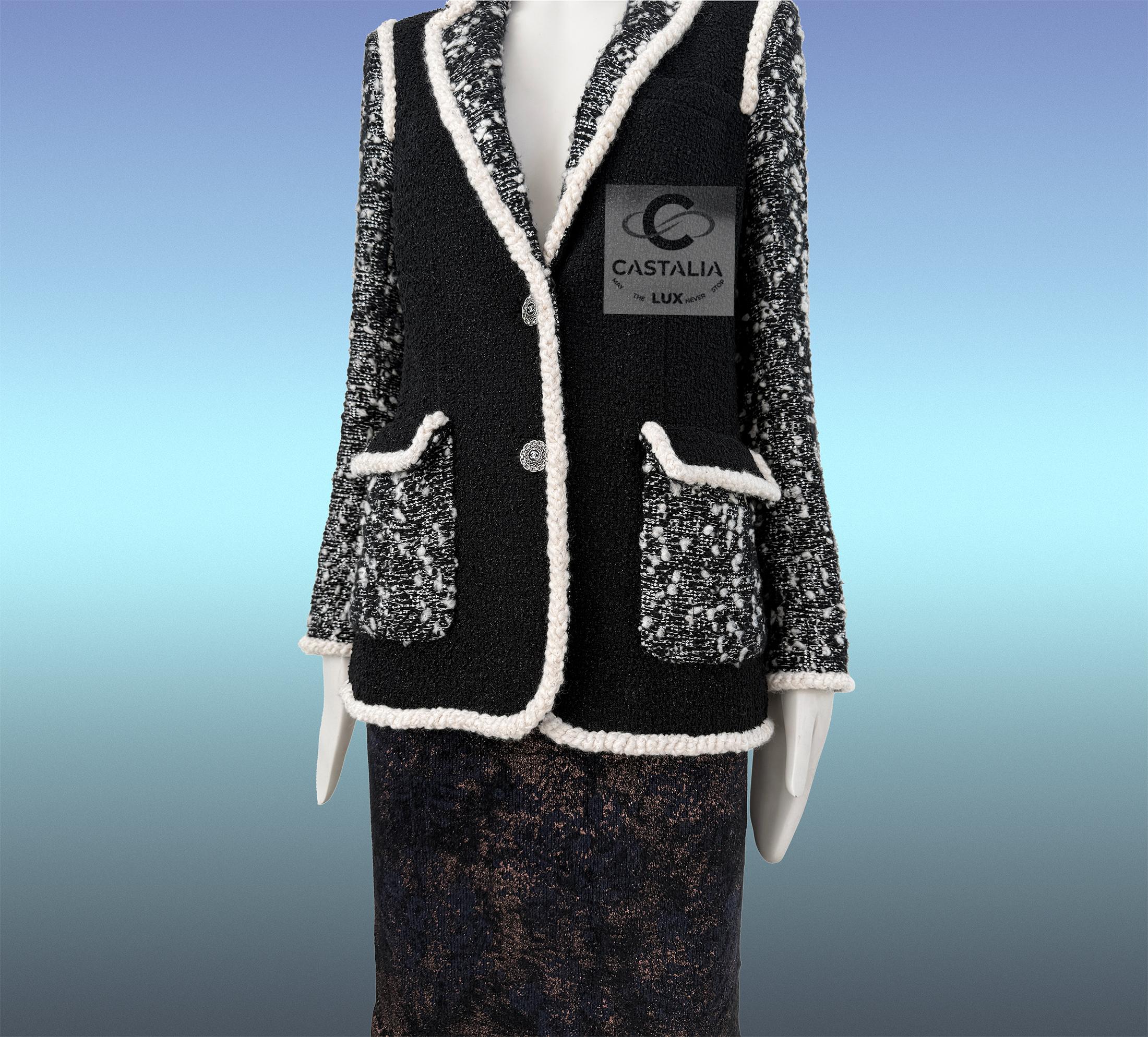Chanel 13K$ Runway Black Jacket Sequin Embellishment 34 FR For Sale 10