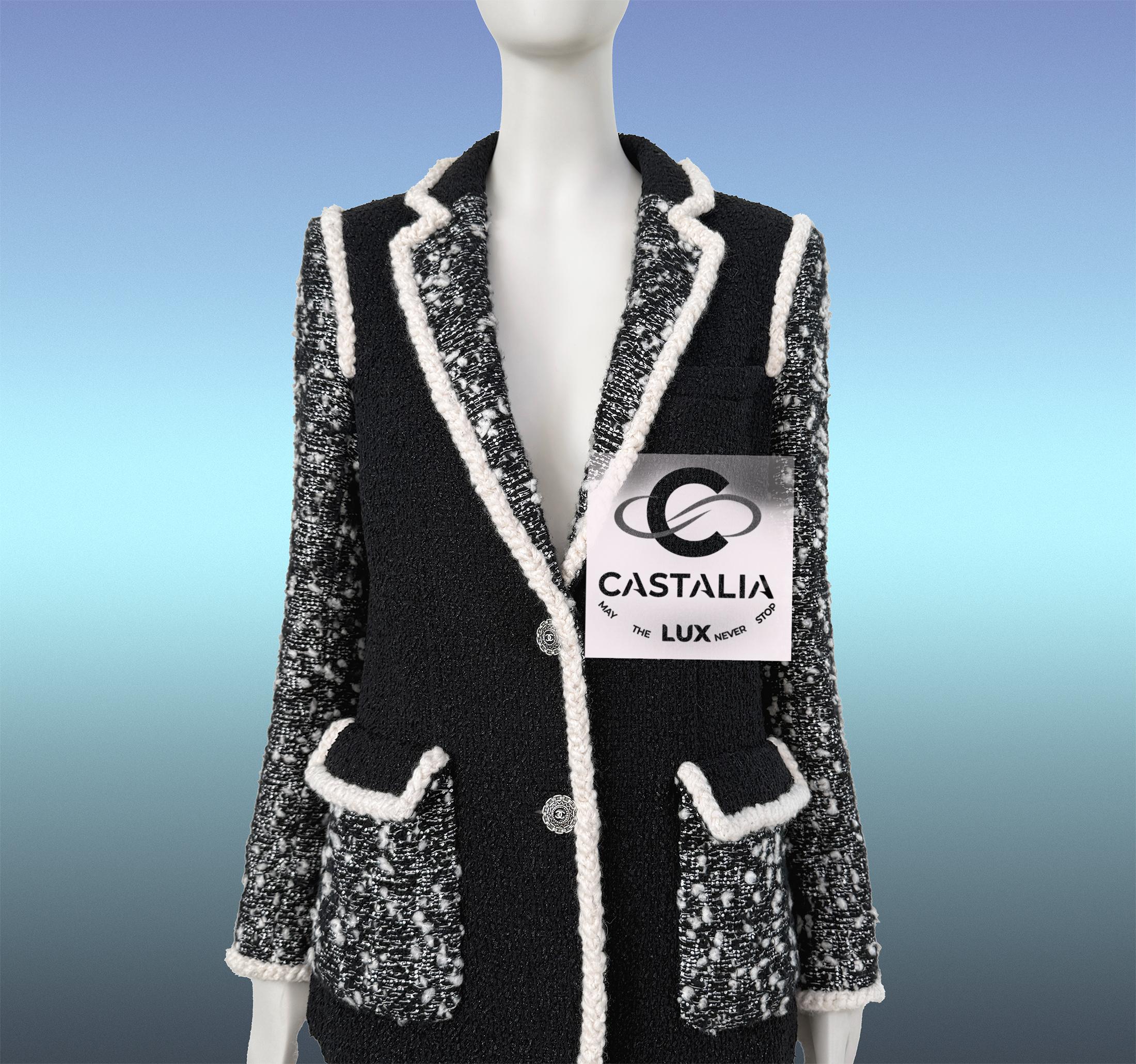 Chanel 13K$ Giacca nera da passerella con decorazioni in paillettes 34 FR in vendita 4