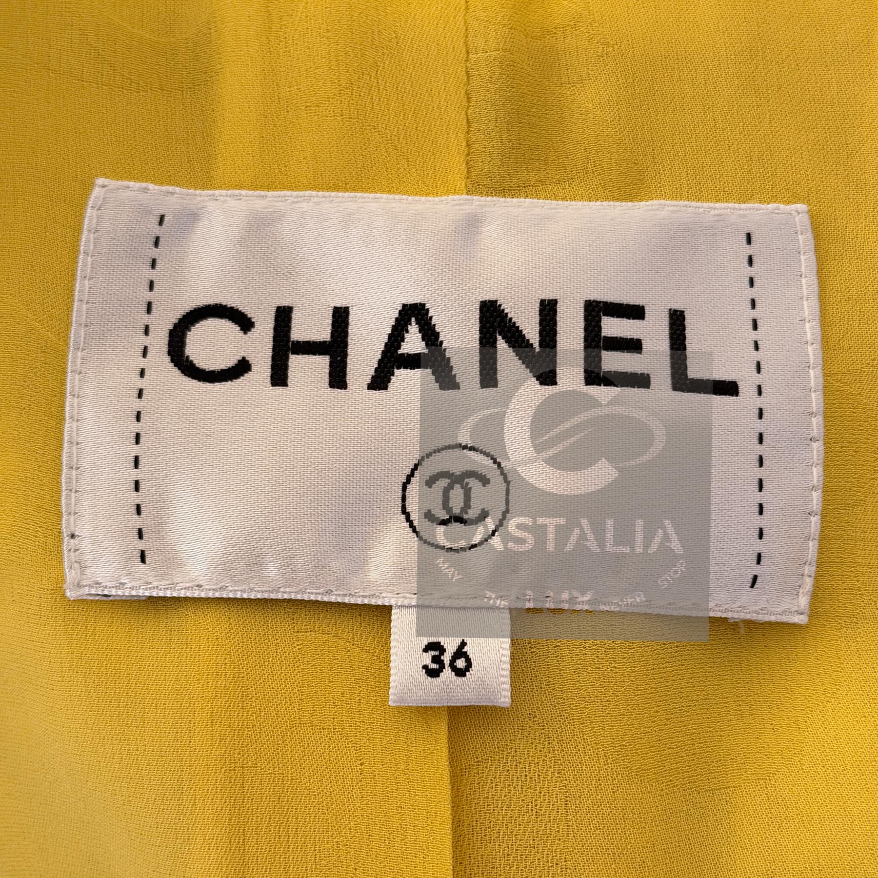 CHANEL 13K$ Statement Sunlight Tweed Jacket with Chain Link Trim 36 FR en vente 14