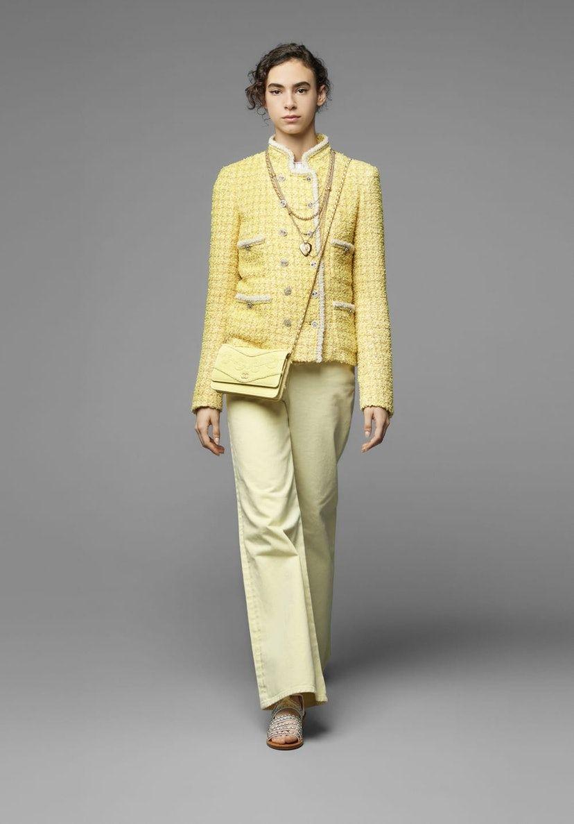 CHANEL 13K$ Statement Sunlight Tweed Jacket with Chain Link Trim 36 FR Unisexe en vente