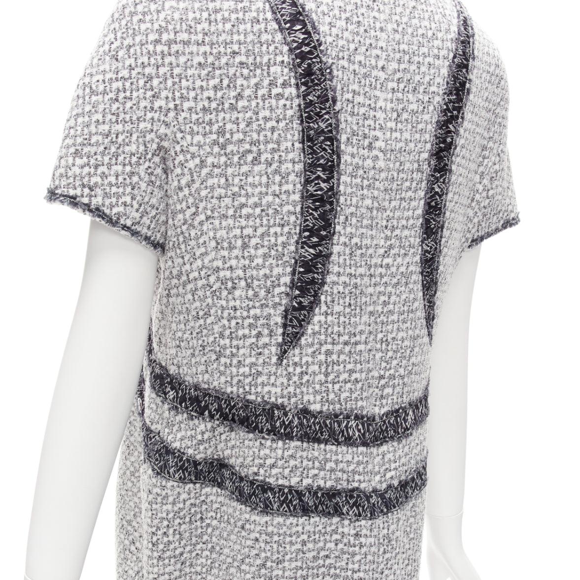 CHANEL 13P grey graphic panels Fantasy Tweed shift dress FR46 3XL For Sale 1