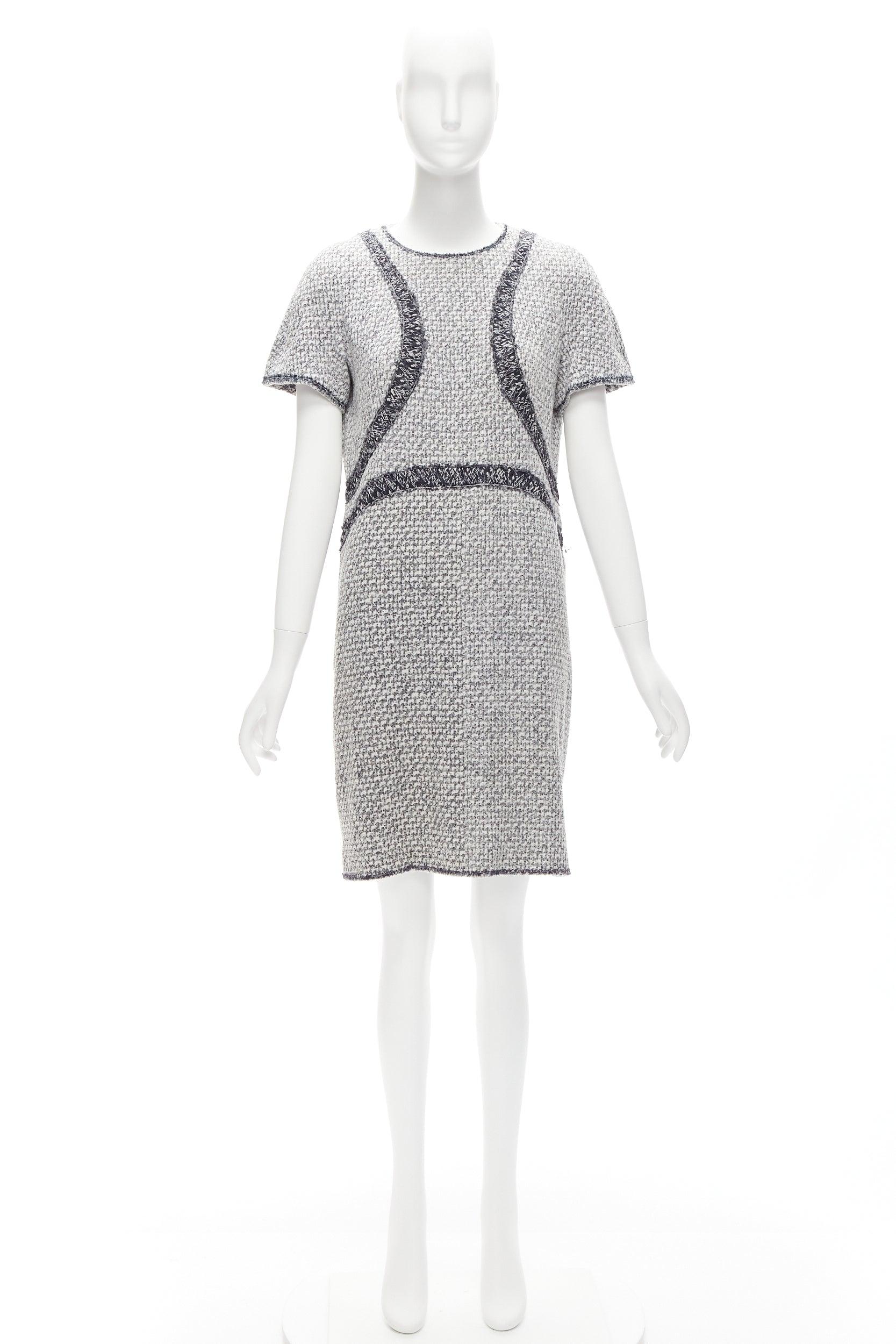 CHANEL 13P grey graphic panels Fantasy Tweed shift dress FR46 3XL For Sale 3