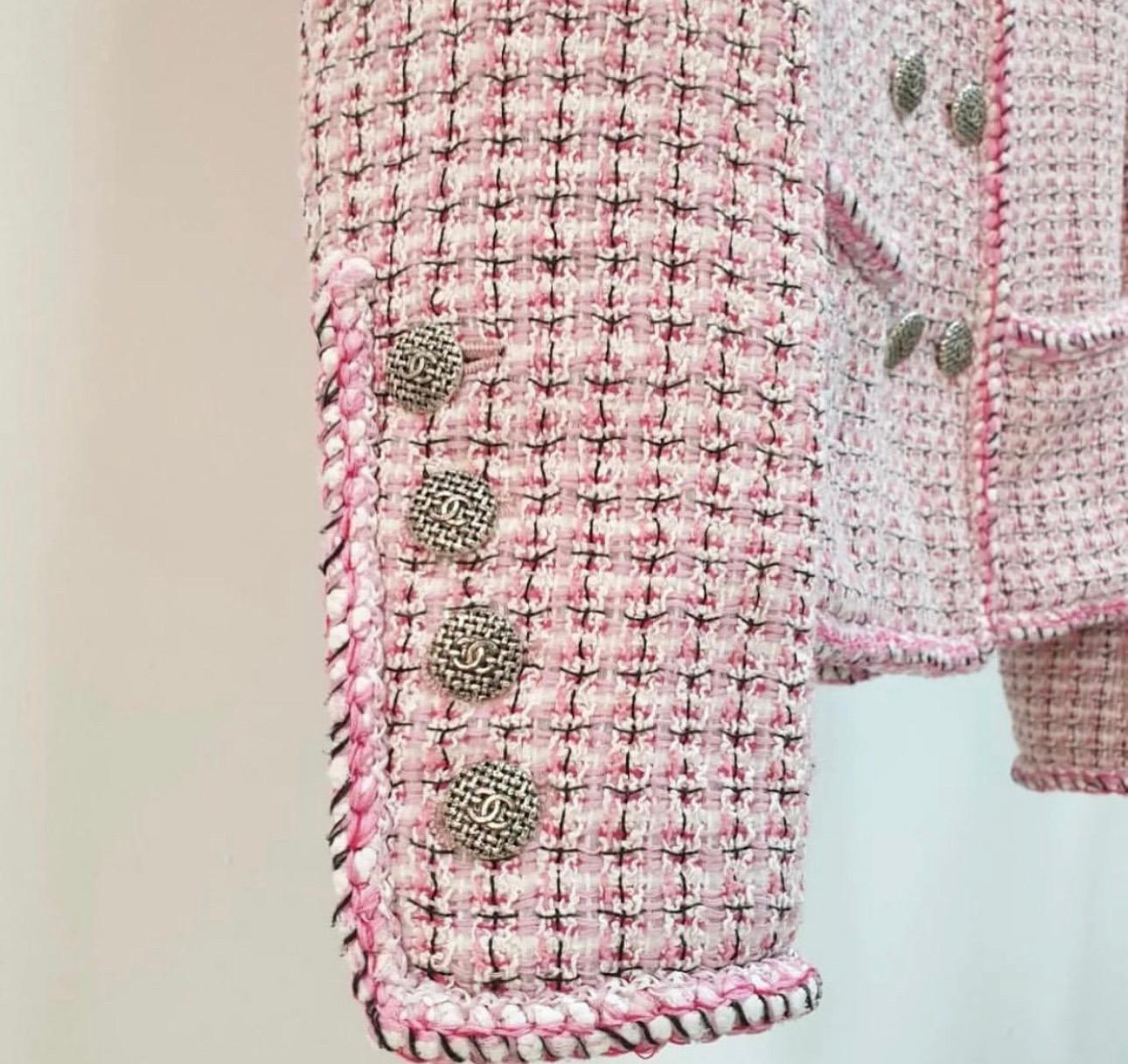 Chanel 14C Pink Double Breasted Tweed Jacket In Good Condition In Krakow, PL