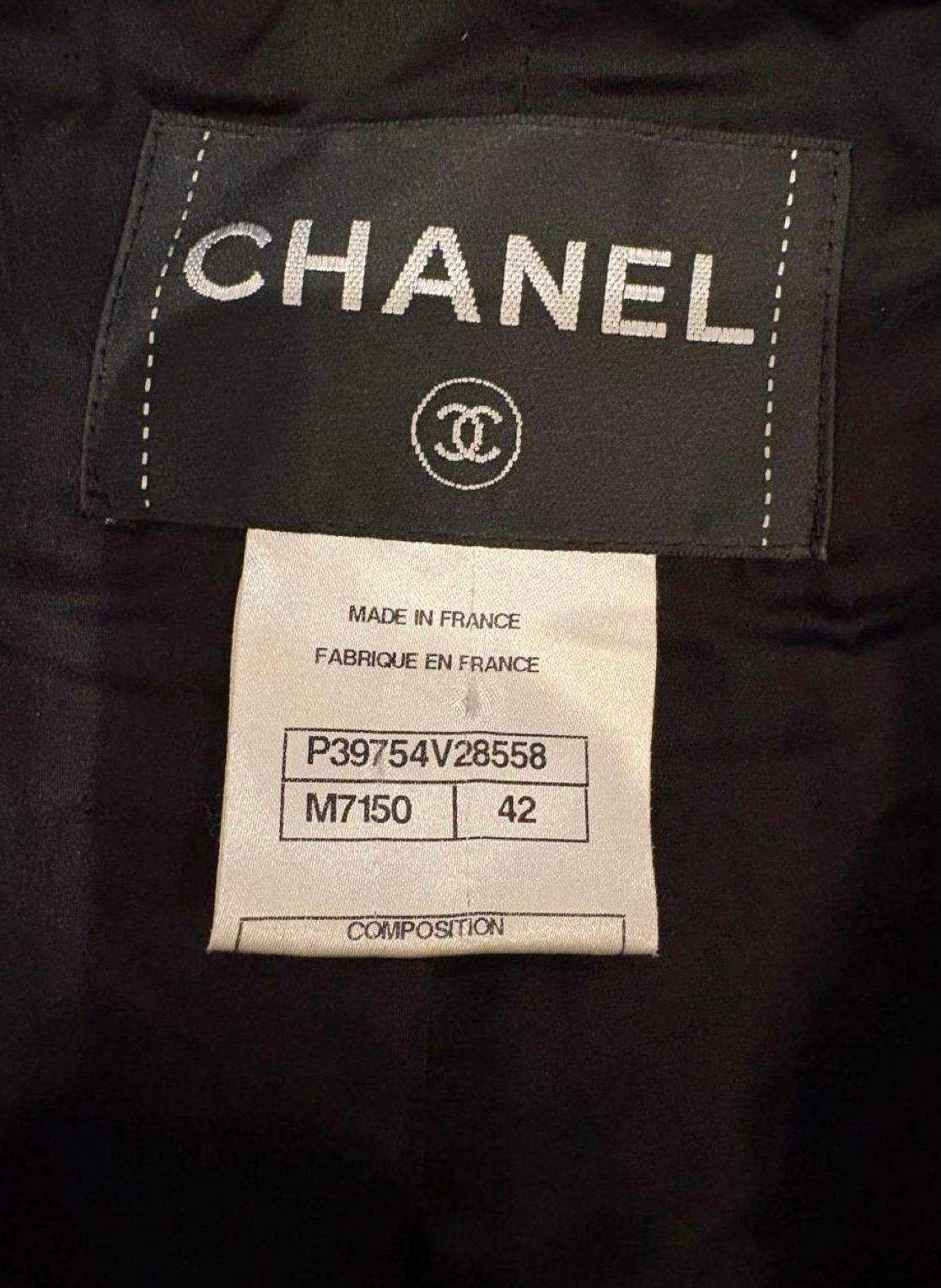 da uomo o donna Chanel 14K$ Giacca in tweed con nastro nero 42 FR in vendita
