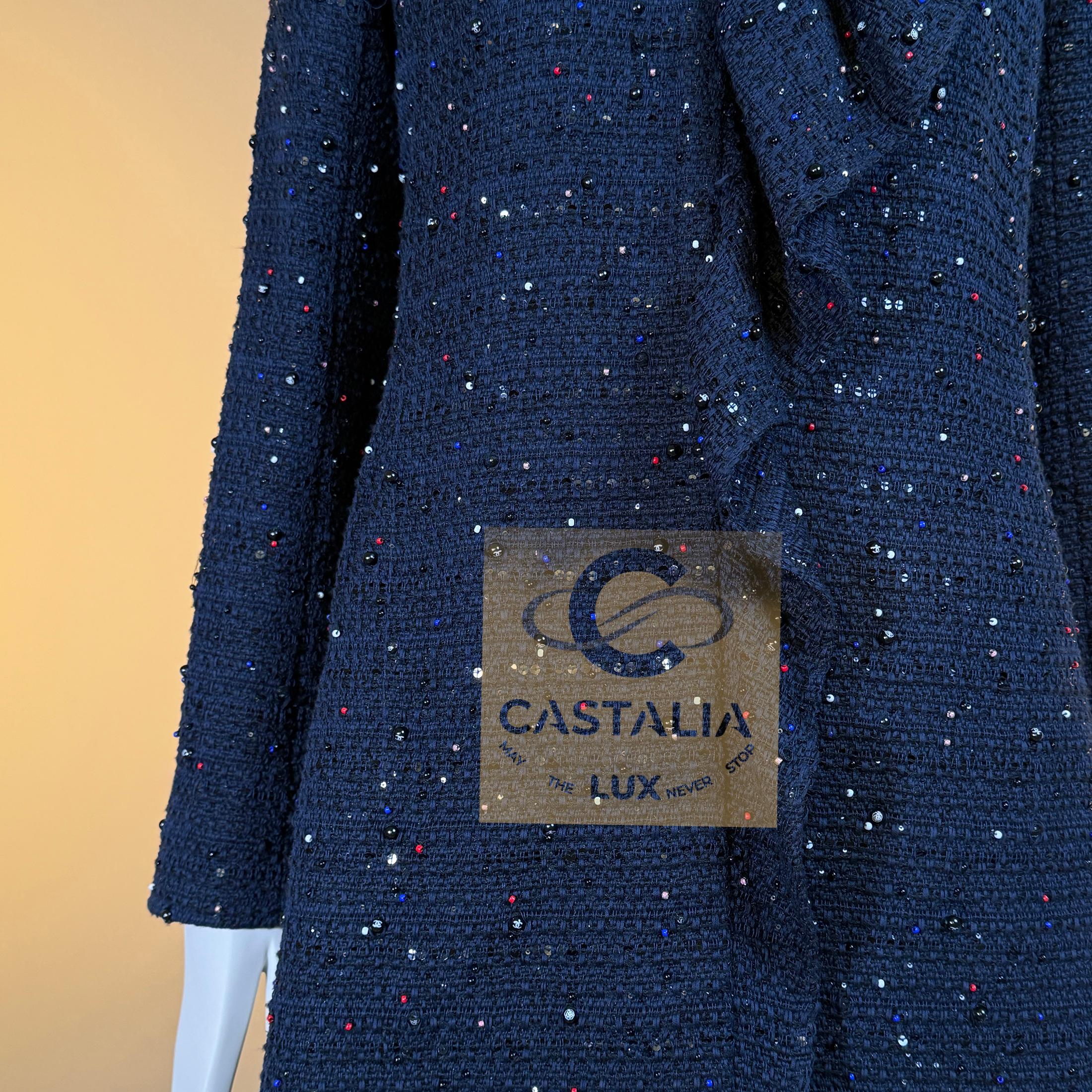 CHANEL 14K$ Jewel Logo Emebellished Twed Mantel 38 FR im Angebot 7