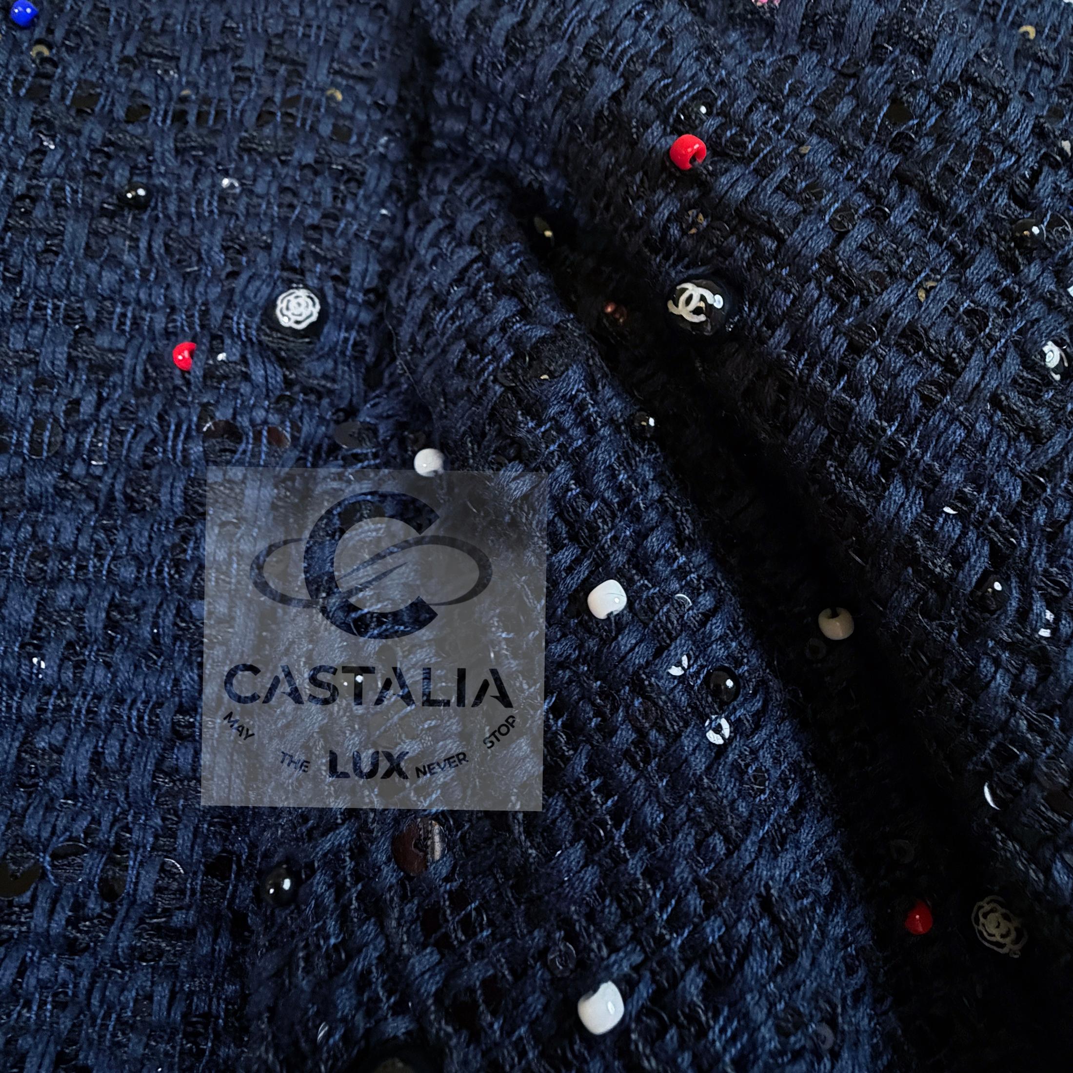 CHANEL 14K$ Jewel Logo Emebellished Twed Mantel 38 FR im Angebot 9