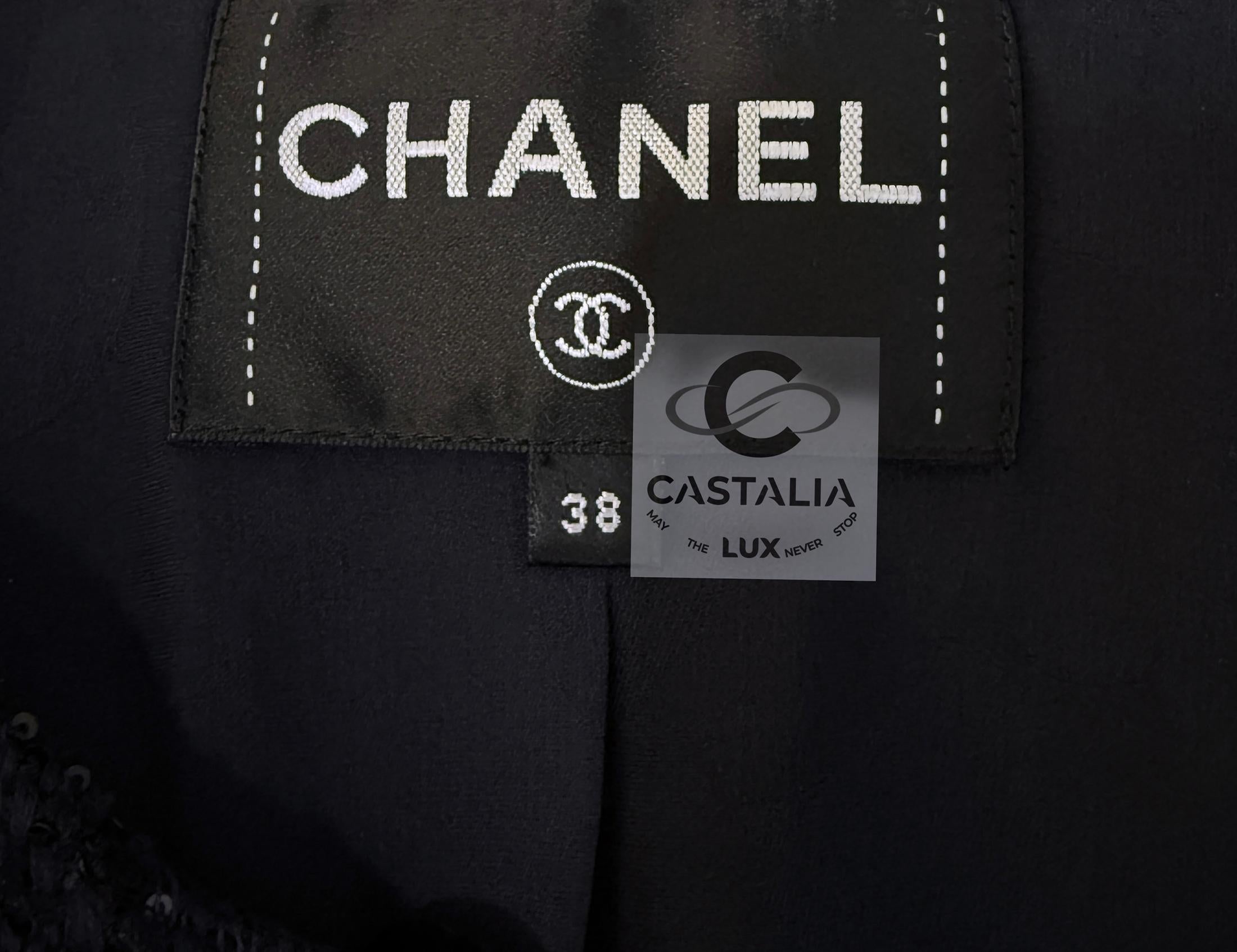 Chanel 14K$ Jewel Logo Emebellished Twed Mantel 38 FR im Angebot 12