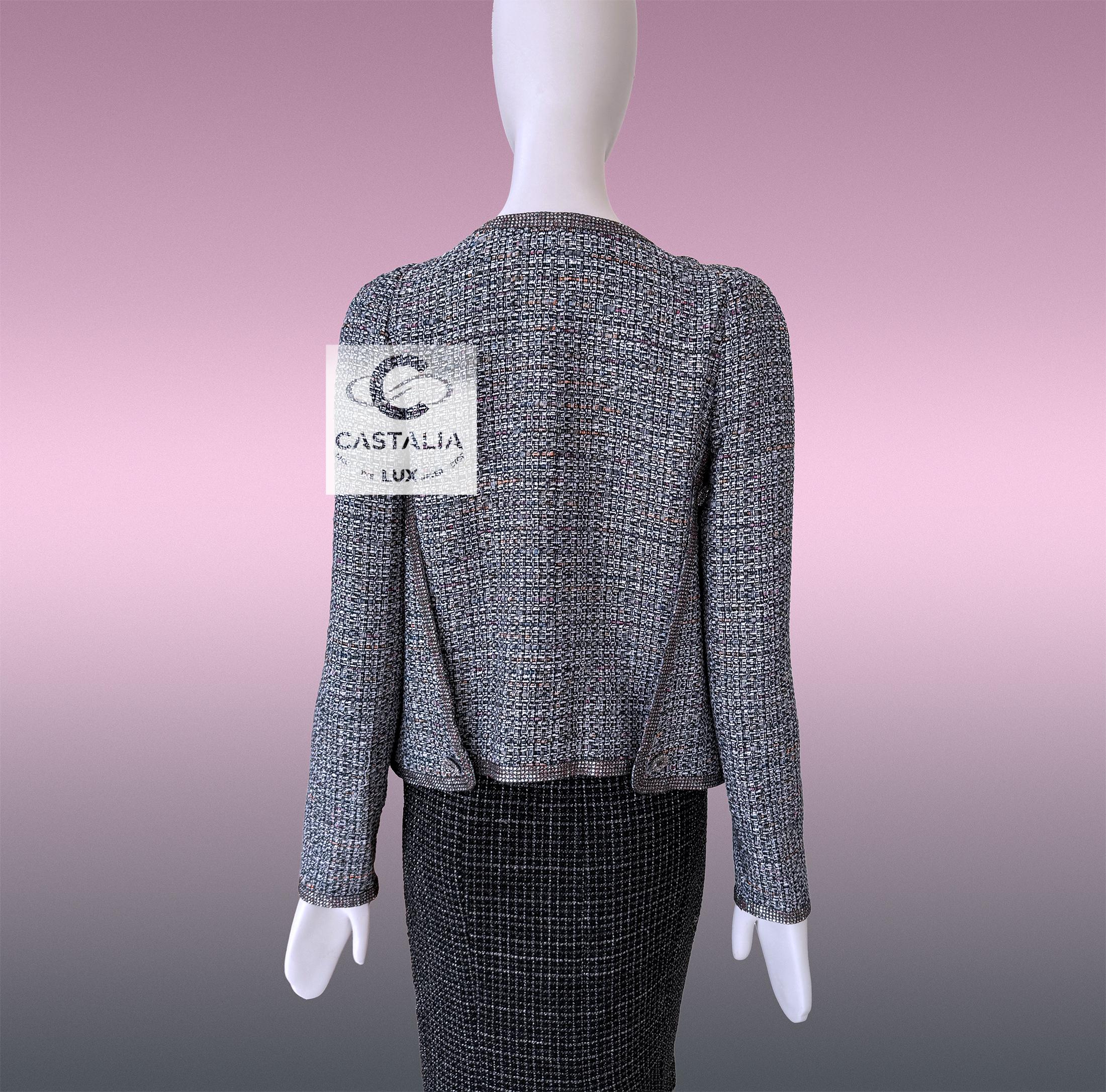Chanel 14K$ Museum Level mit Juwelen besetzt Tweed Ensemble 36 FR im Angebot 9