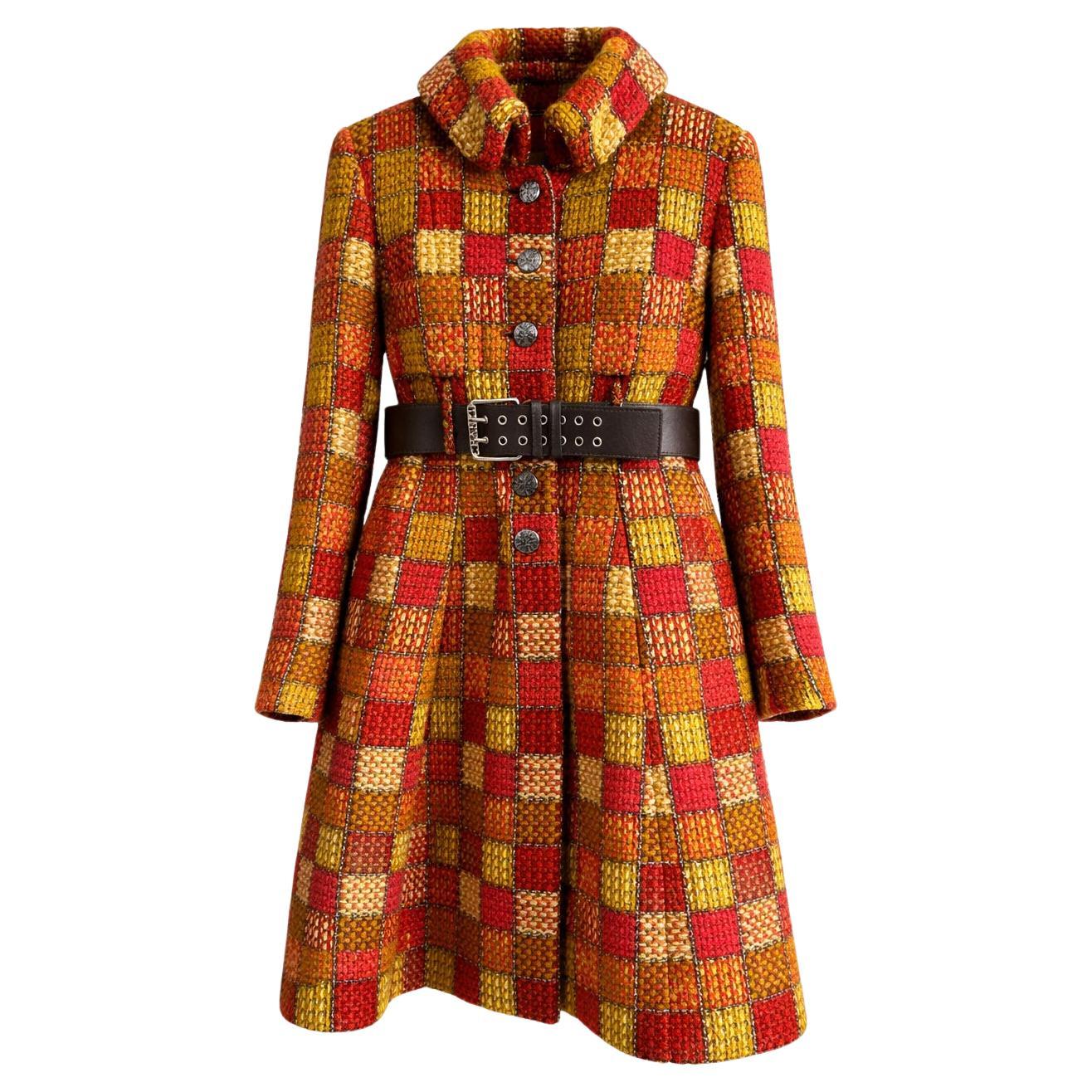 CHANEL 14K$ New Paris / HAMBURG Runway Tweed Coat with Belt 40 FR en vente
